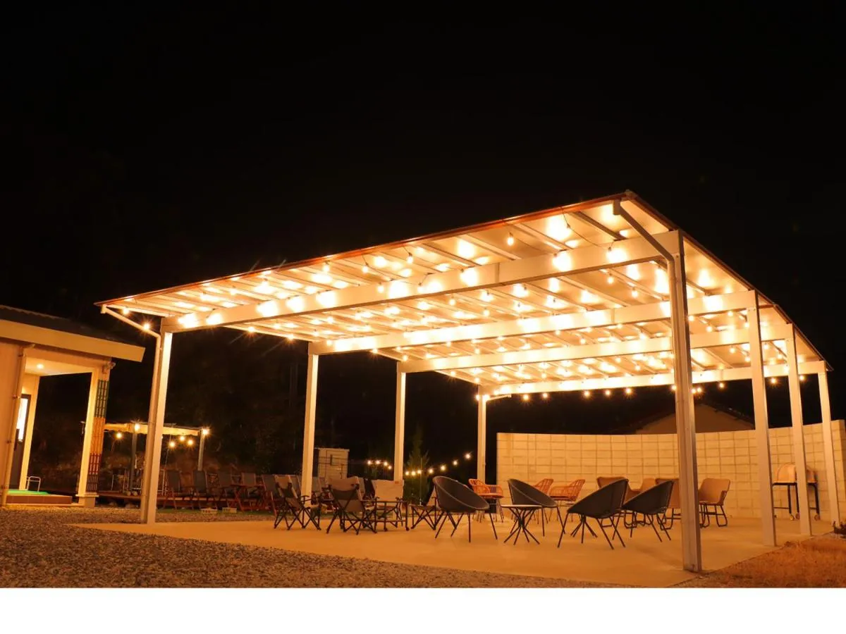 Night in Sloth Glamping