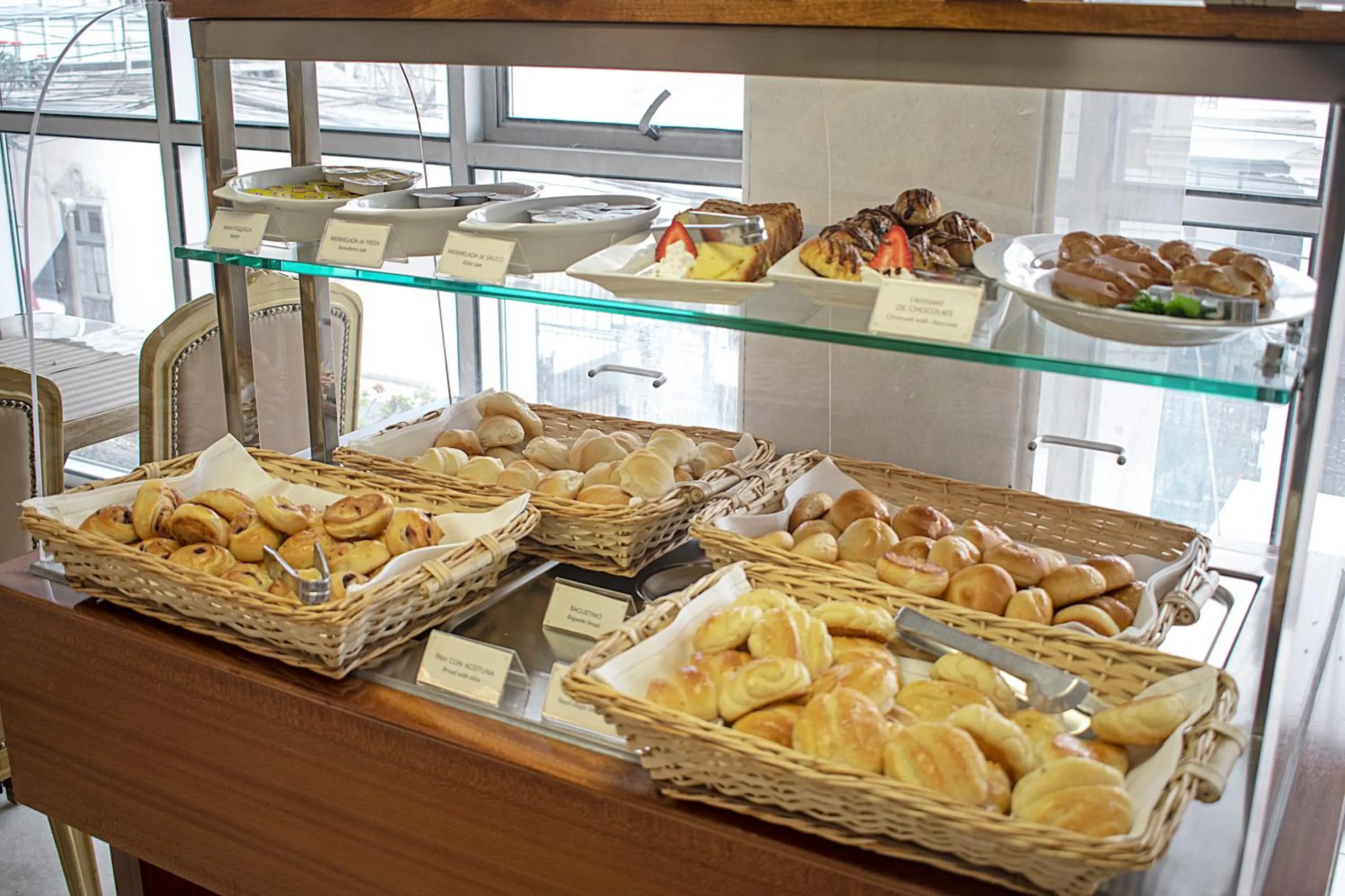 Breakfast in Luxury Inkari Hotel