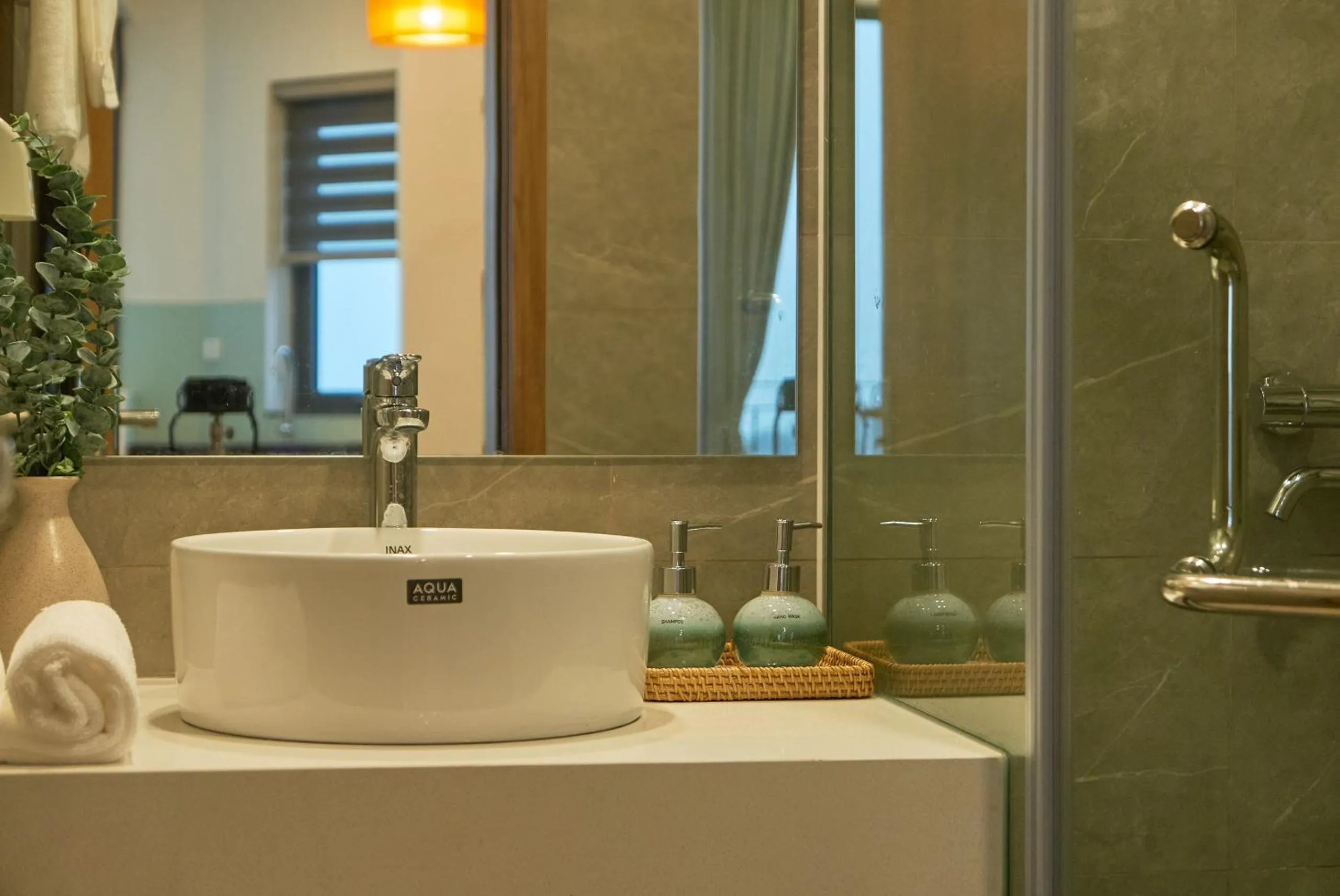 Shower in Hanoi Shouten - Staycation