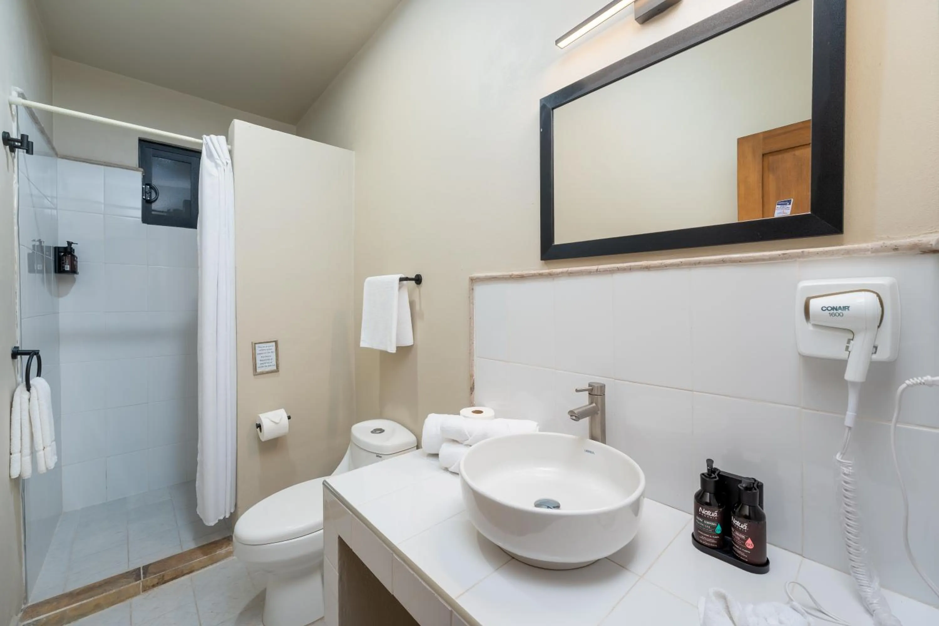 Bathroom in Hotel 1697 Loreto