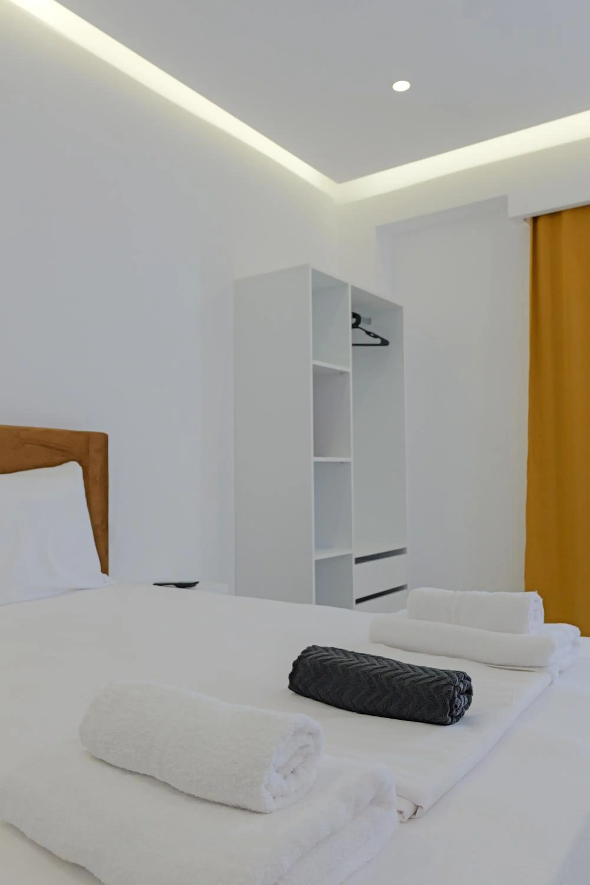 Bed in Central Garden Sofia 1- Free Parking