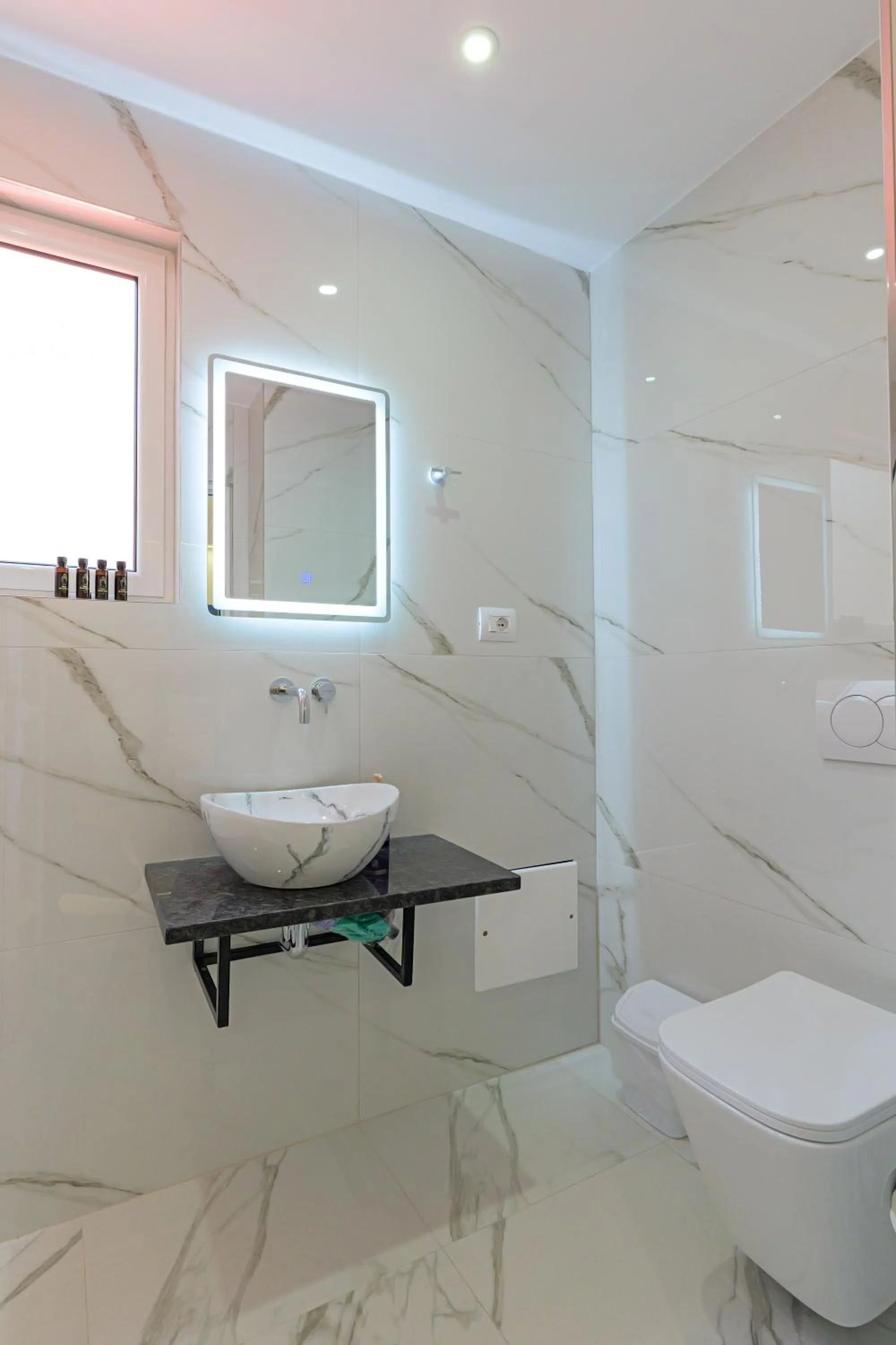 Bathroom in Central Garden Sofia 1- Free Parking