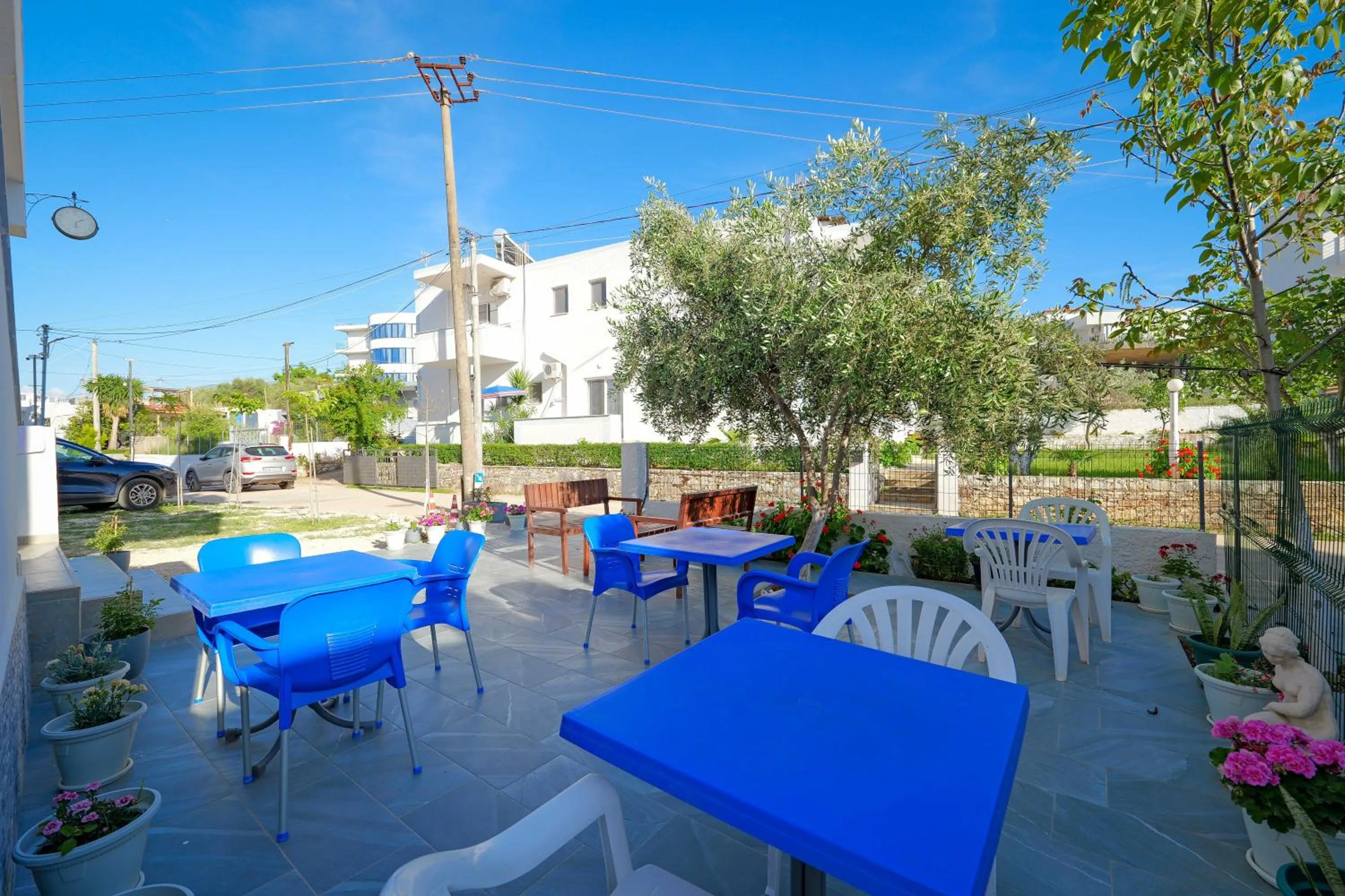 Property building in Central Garden Sofia 1- Free Parking