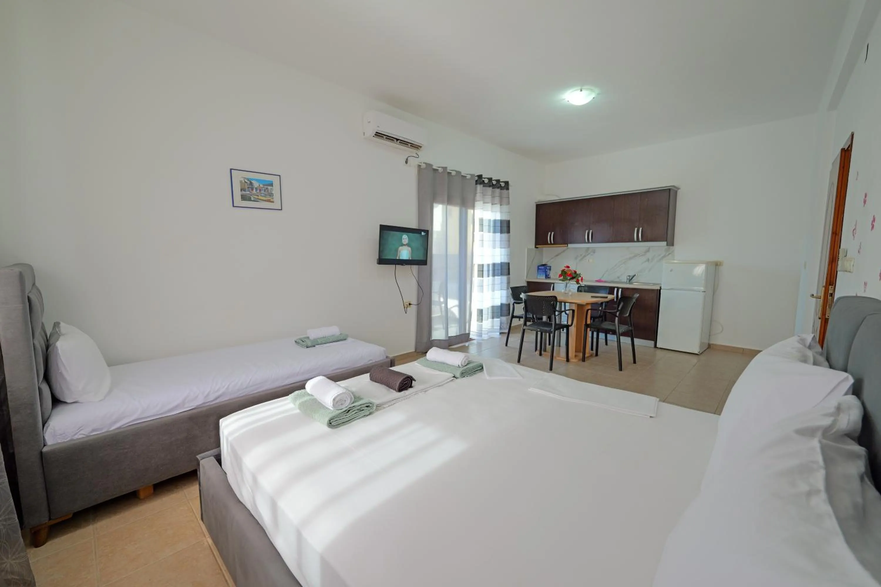 Photo of the whole room, Bed in Central Garden Sofia 1- Free Parking