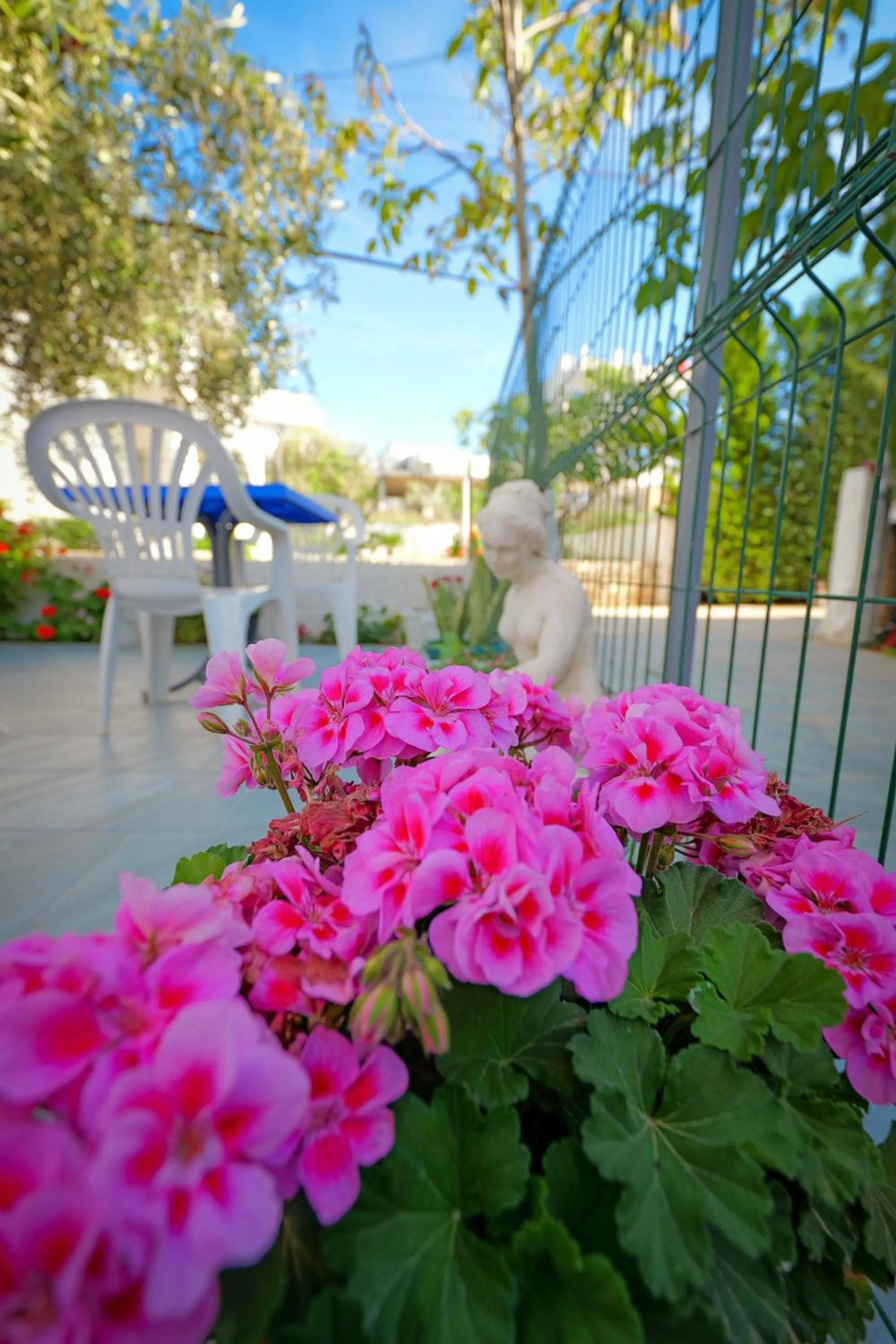 Patio in Central Garden Sofia 1- Free Parking