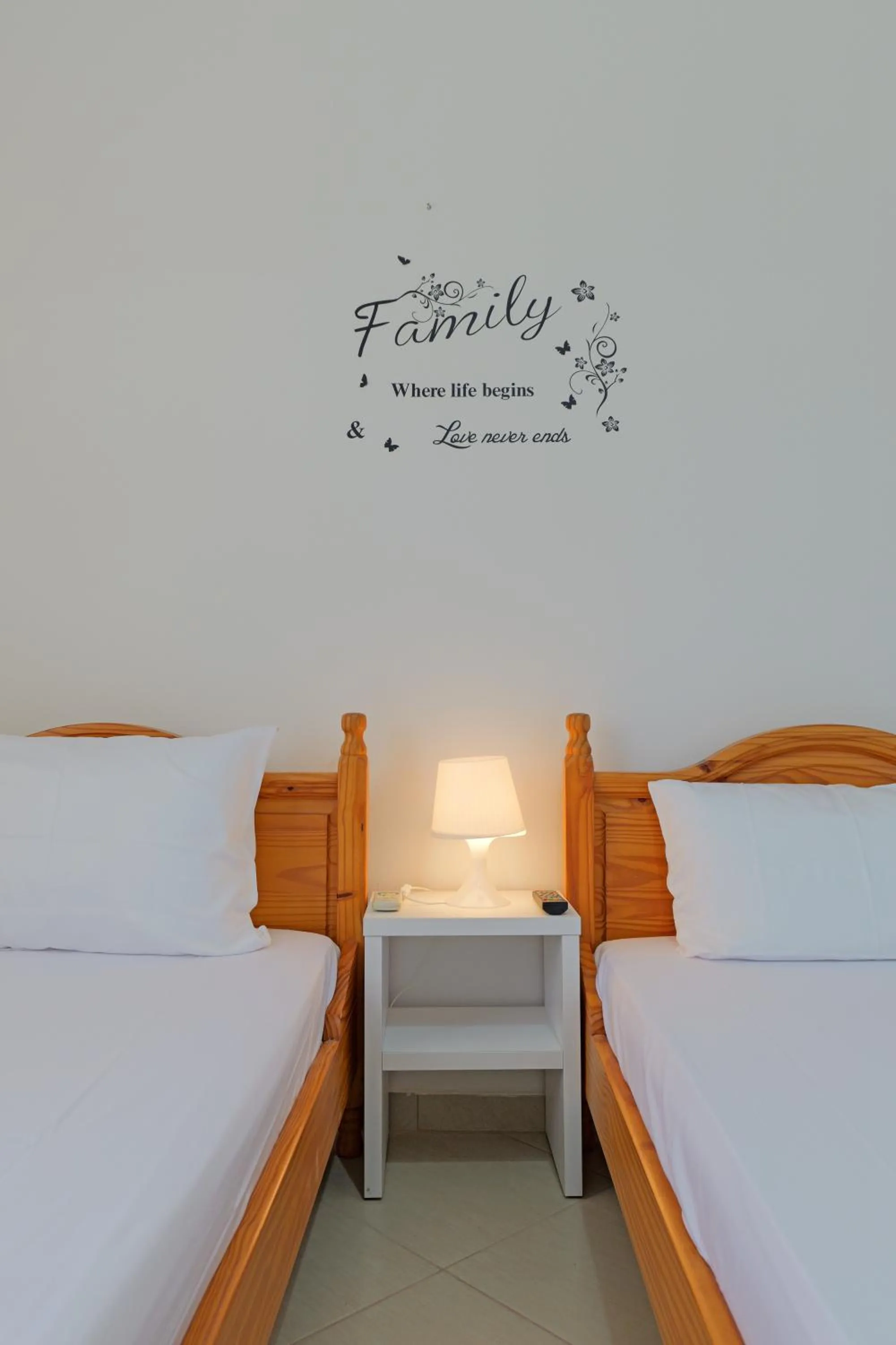 Bed in Central Garden Sofia 1- Free Parking