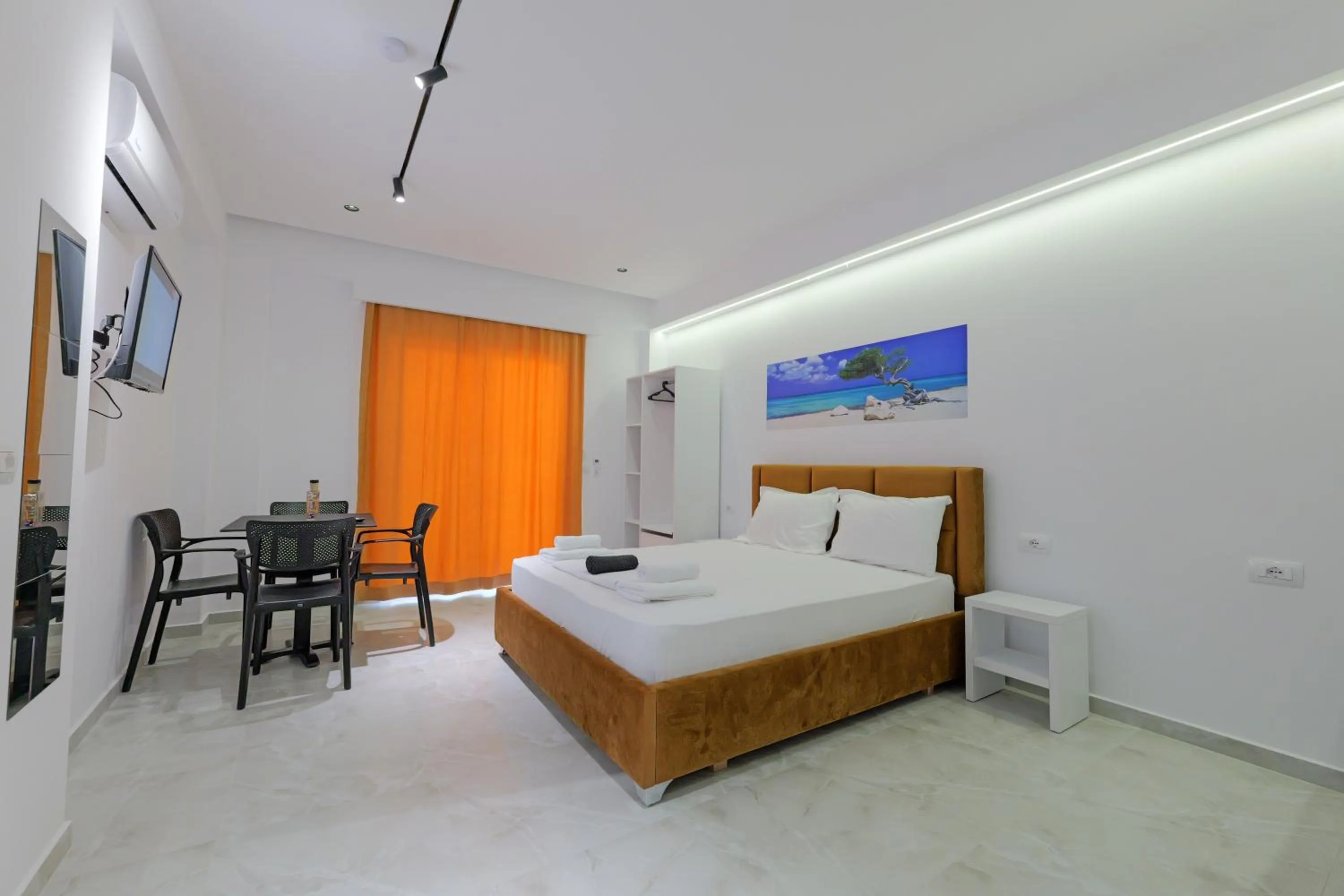 Photo of the whole room, Bed in Central Garden Sofia 1- Free Parking