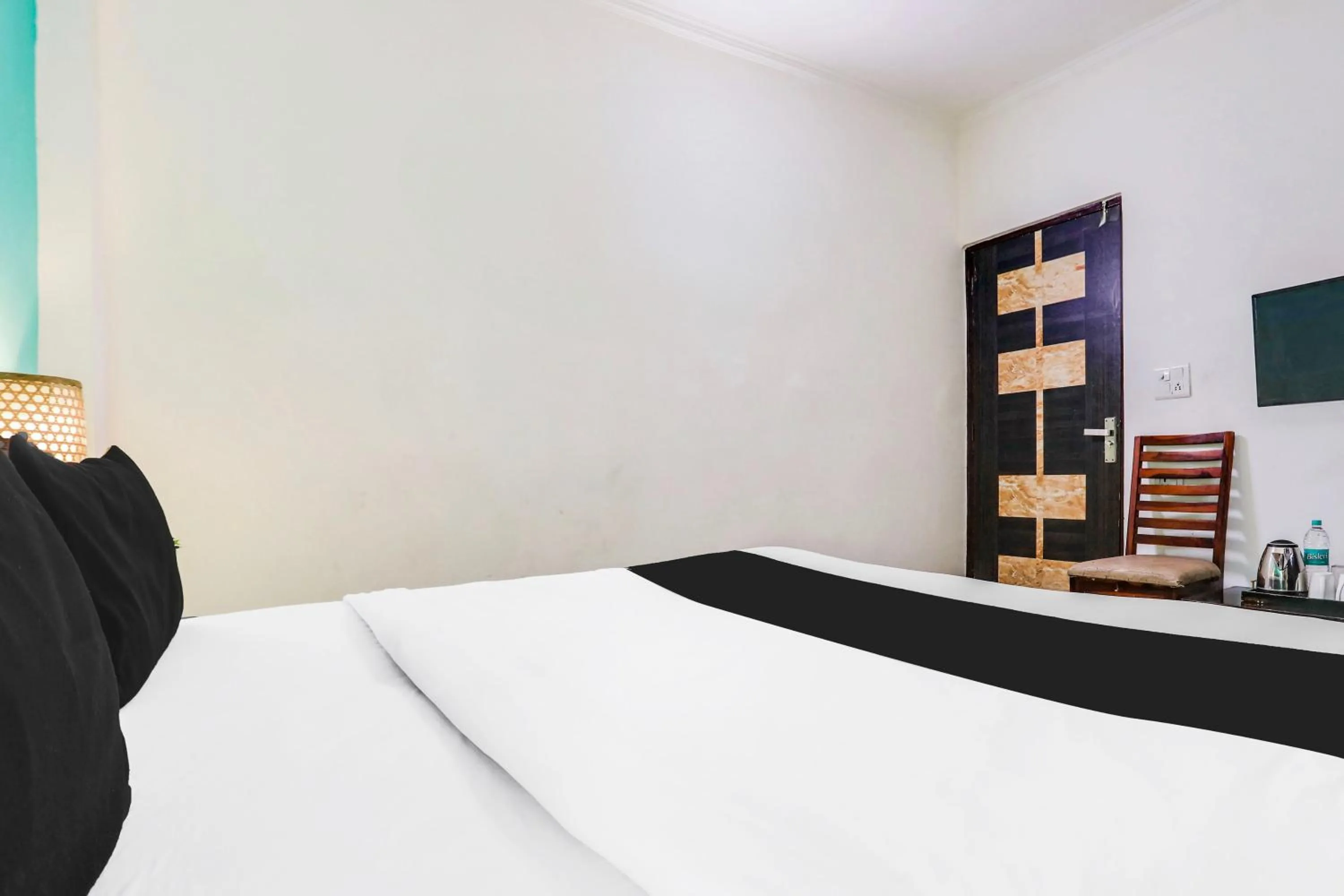 Bedroom, Bed in Hotel O Saket Residency KD Plaza Near Saket Metro