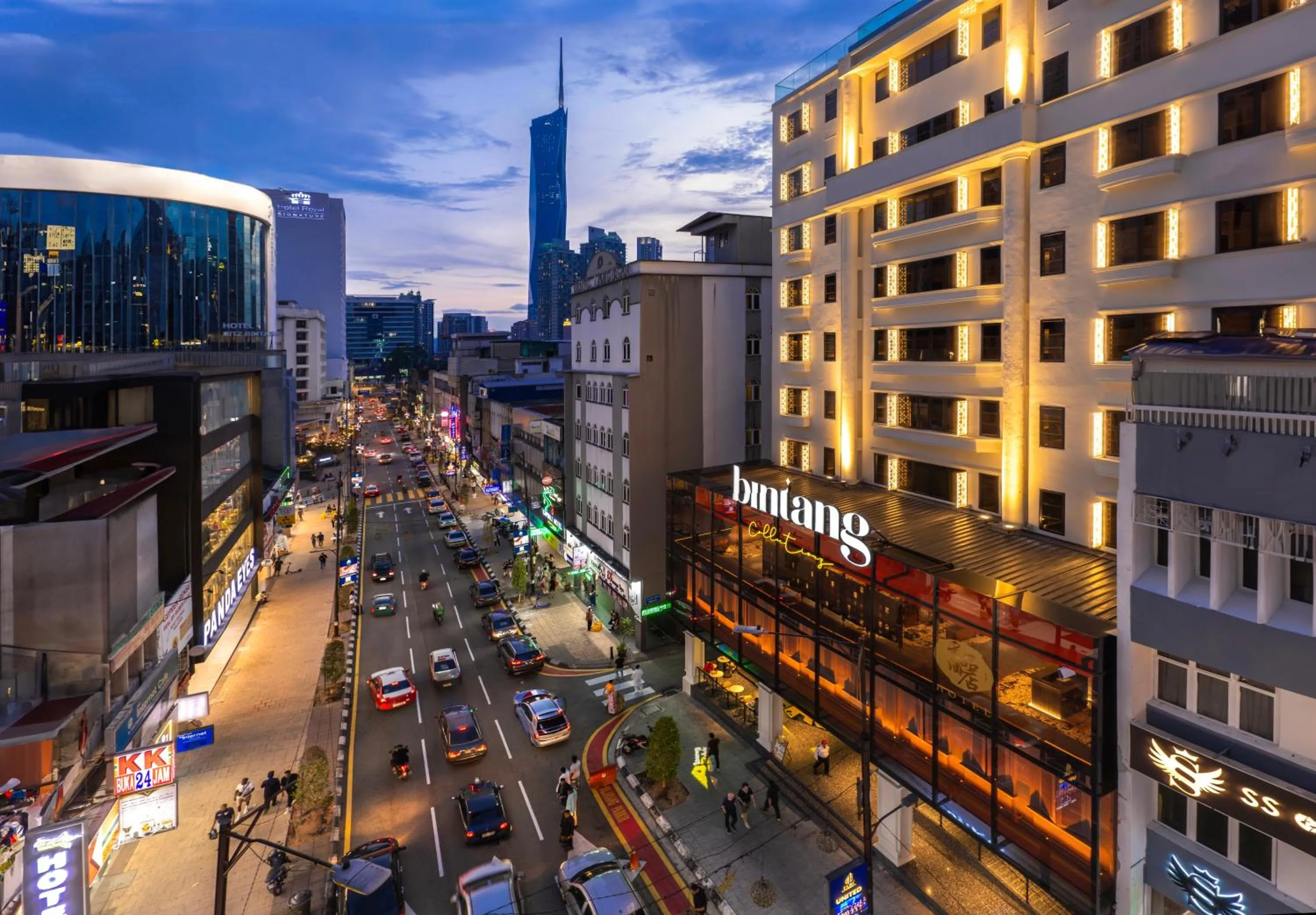 Street view in Bintang Collectionz Hotel