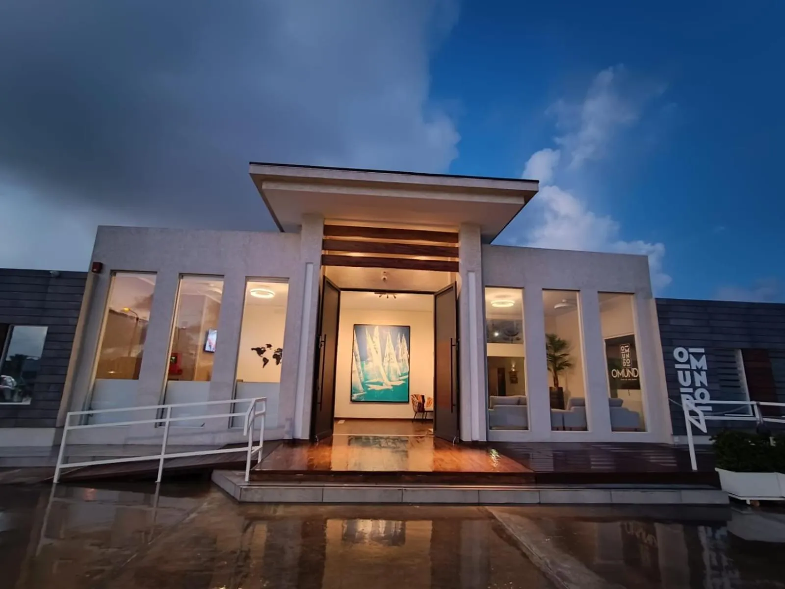 Aruba Boutique & Art Hotel - Adults Only