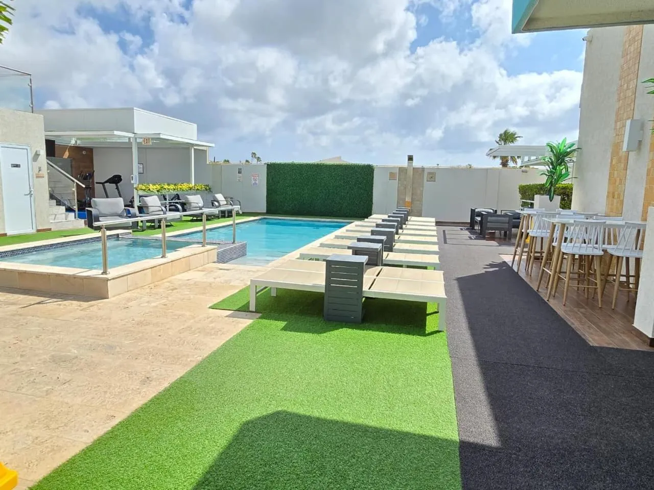 Aruba Boutique & Art Hotel - Adults Only