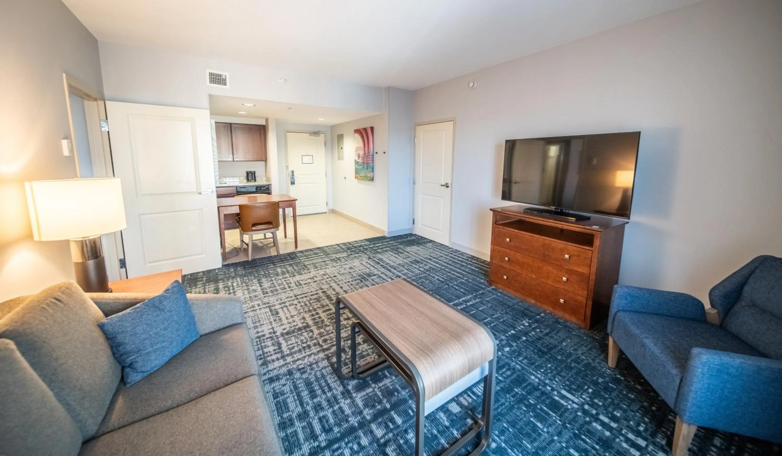 Living room in Homewood Suites by Hilton Rochester Mayo Clinic-St. Marys Campus