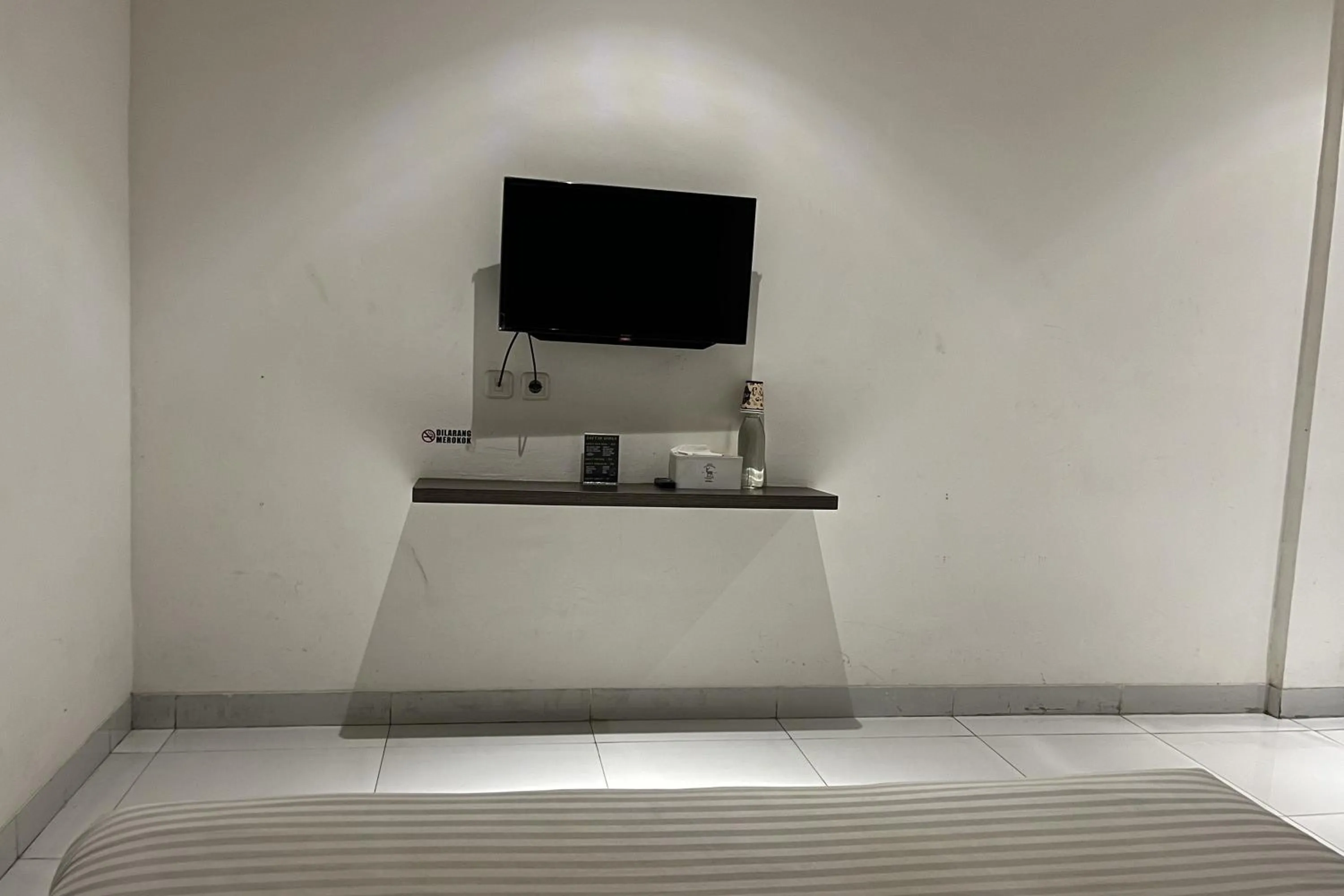 TV and multimedia in Good Day Inn