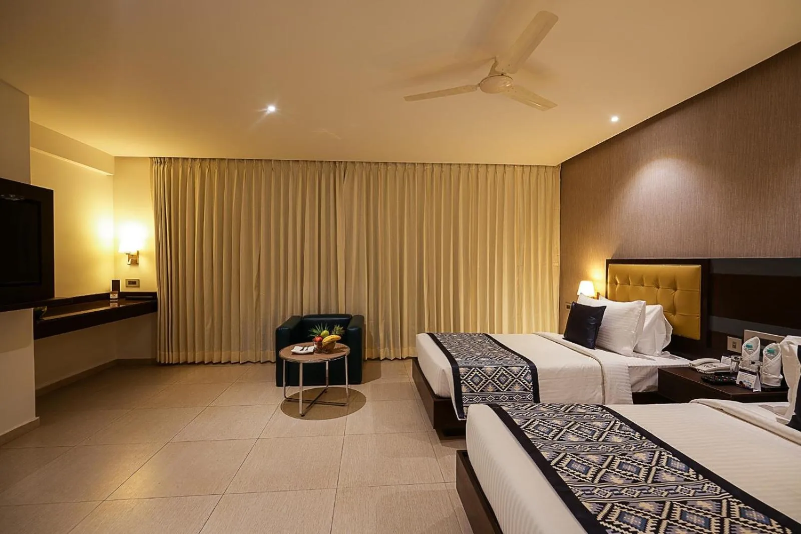 Bedroom, Bed in Grand Continent Malleshwaram A Sarovar Portico Affiliate Hotel