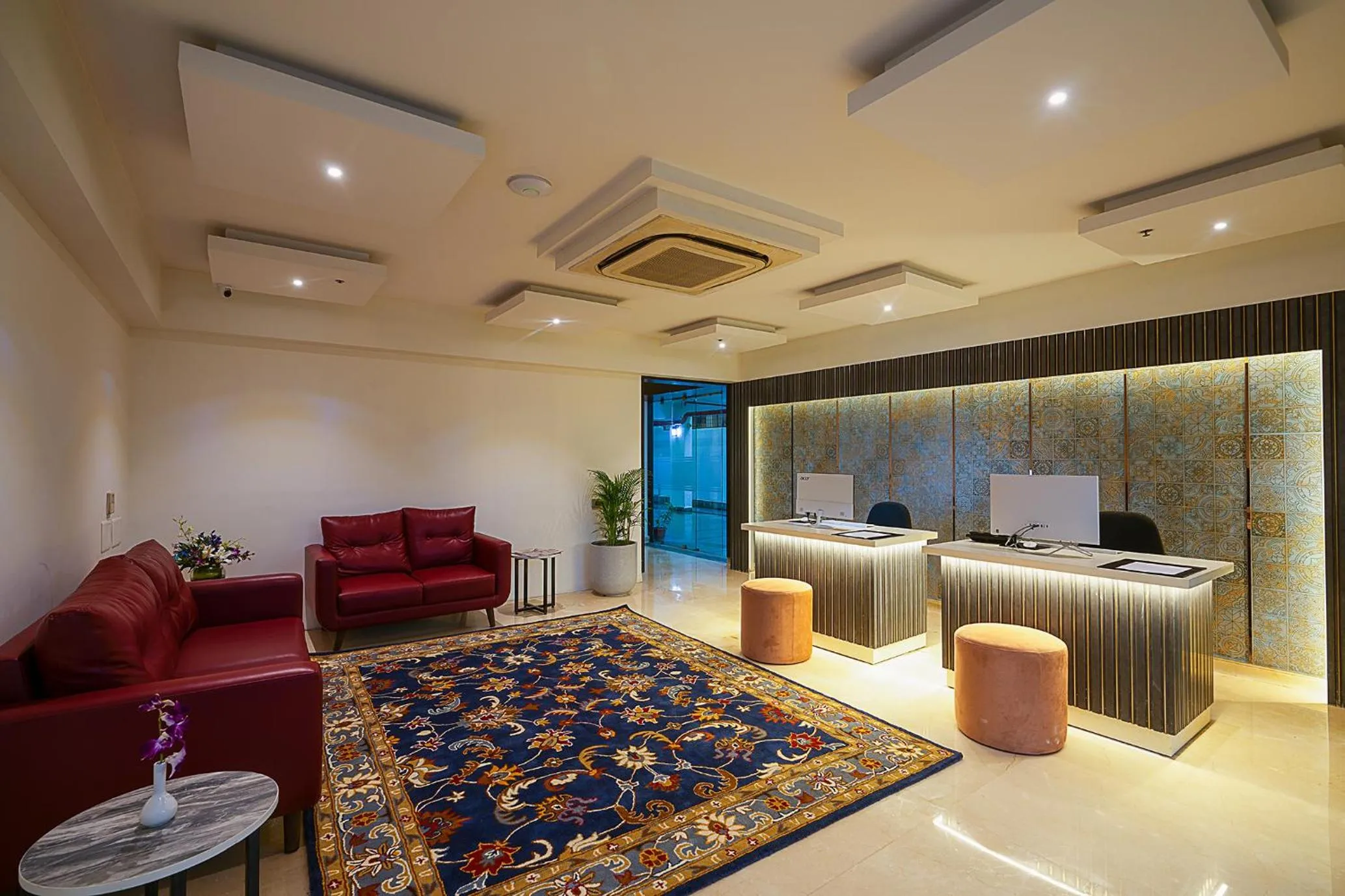 Lobby or reception in Grand Continent Malleshwaram A Sarovar Portico Affiliate Hotel