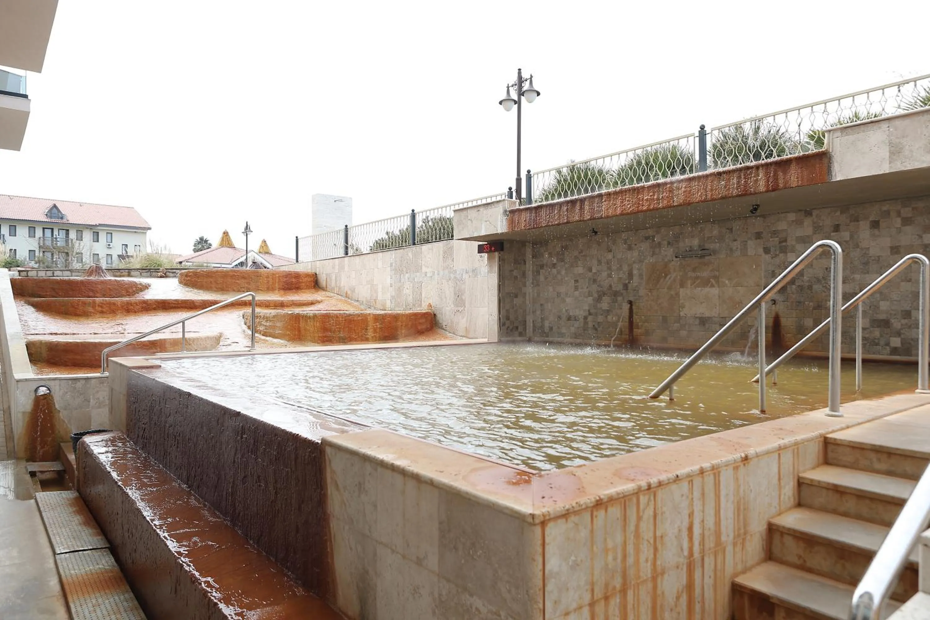 Swimming pool in Pamukkale Kaya Termal Otel