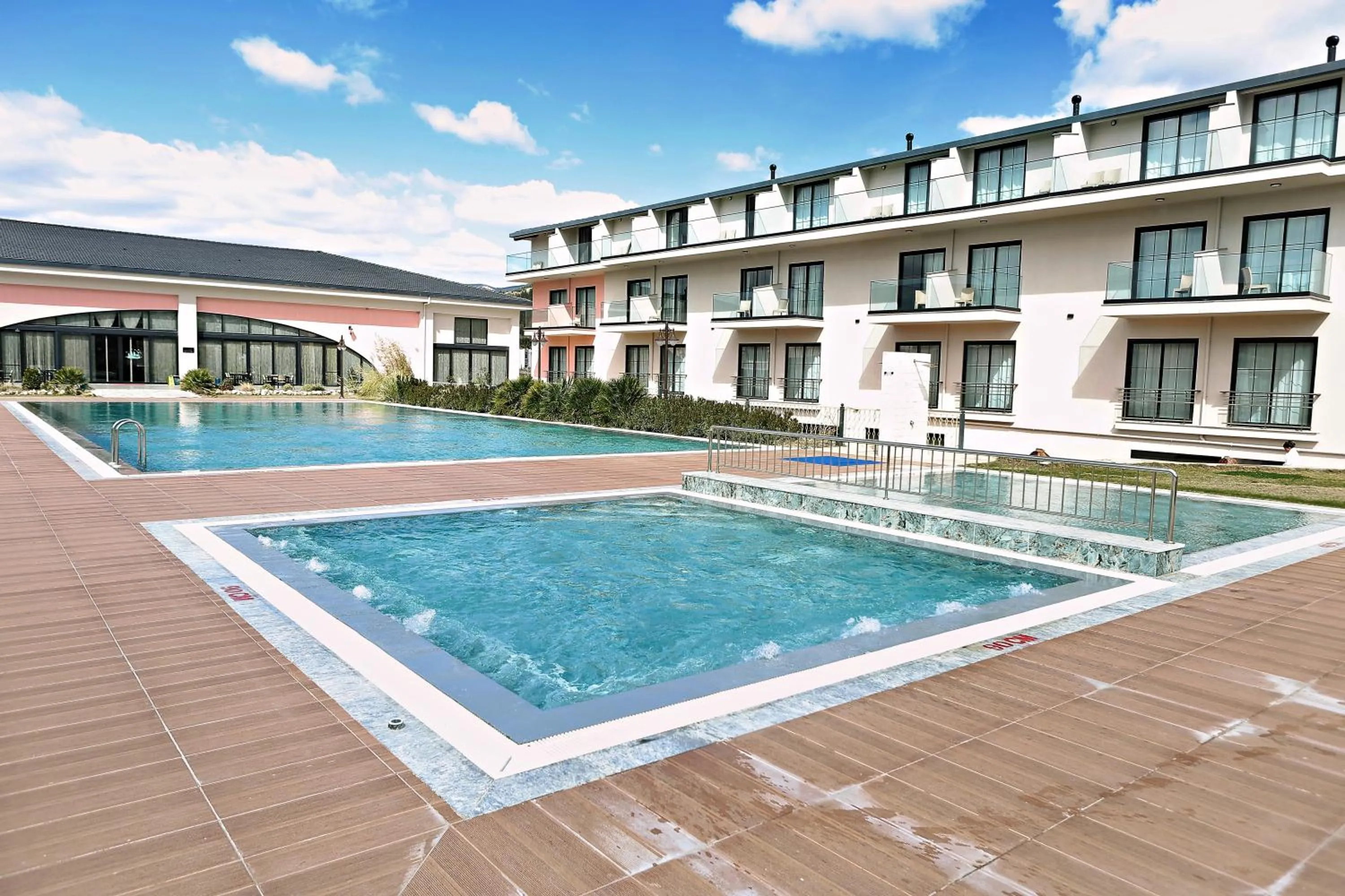 Pool view in Pamukkale Kaya Termal Otel