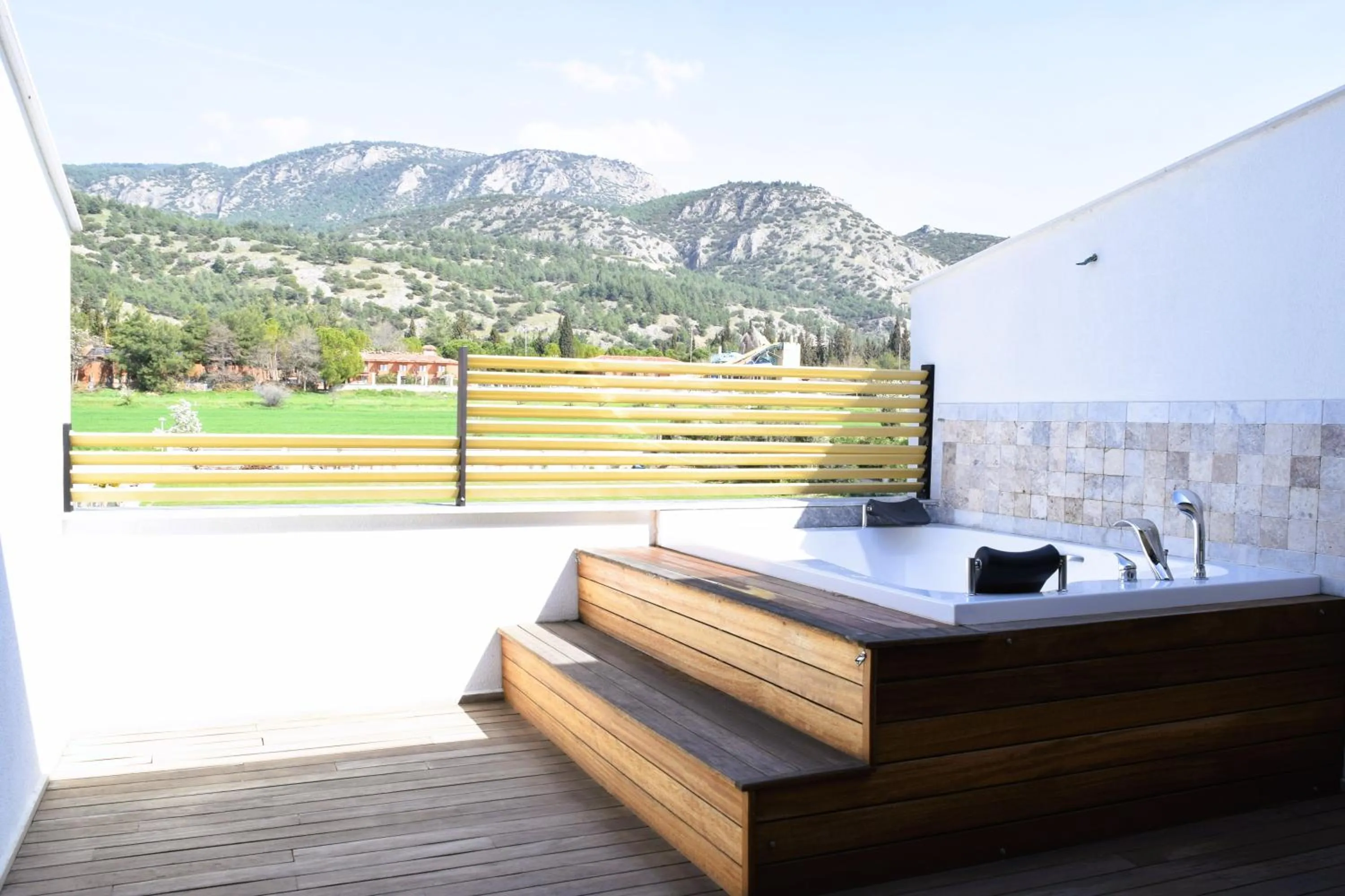 Mountain view in Pamukkale Kaya Termal Otel