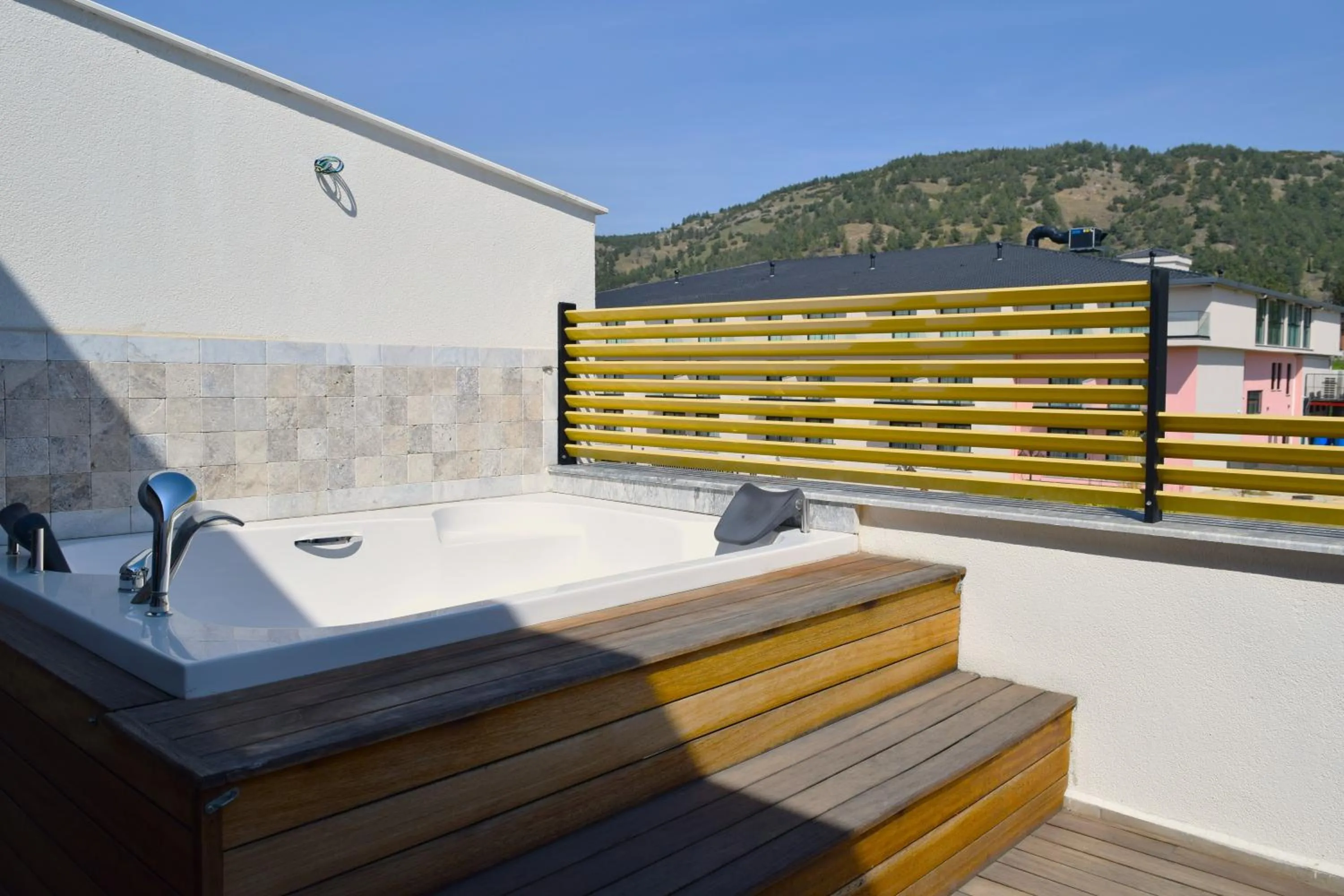 Bath in Pamukkale Kaya Termal Otel