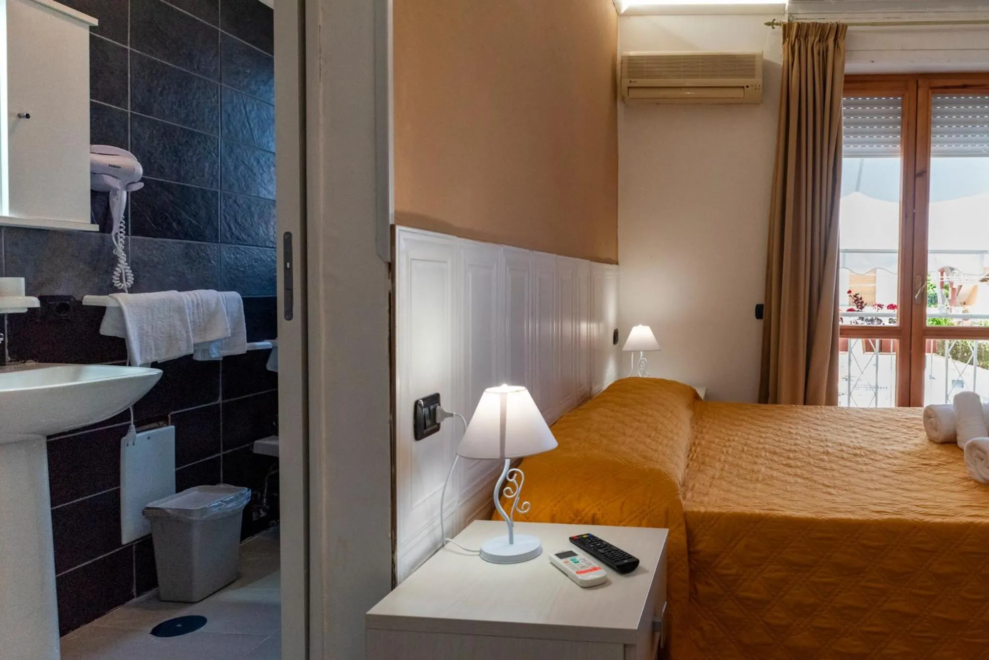 Bed in SOLARIS PAESTUM