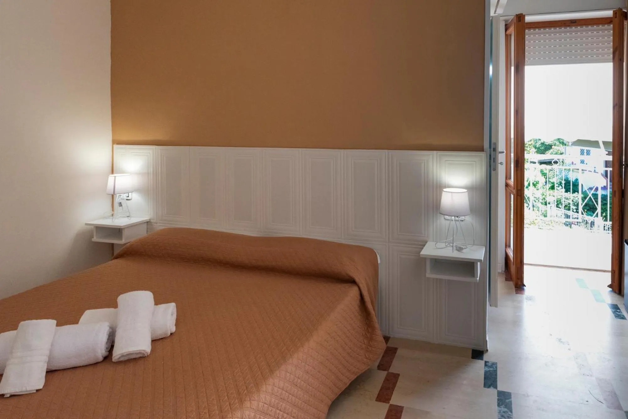 Bed in SOLARIS PAESTUM