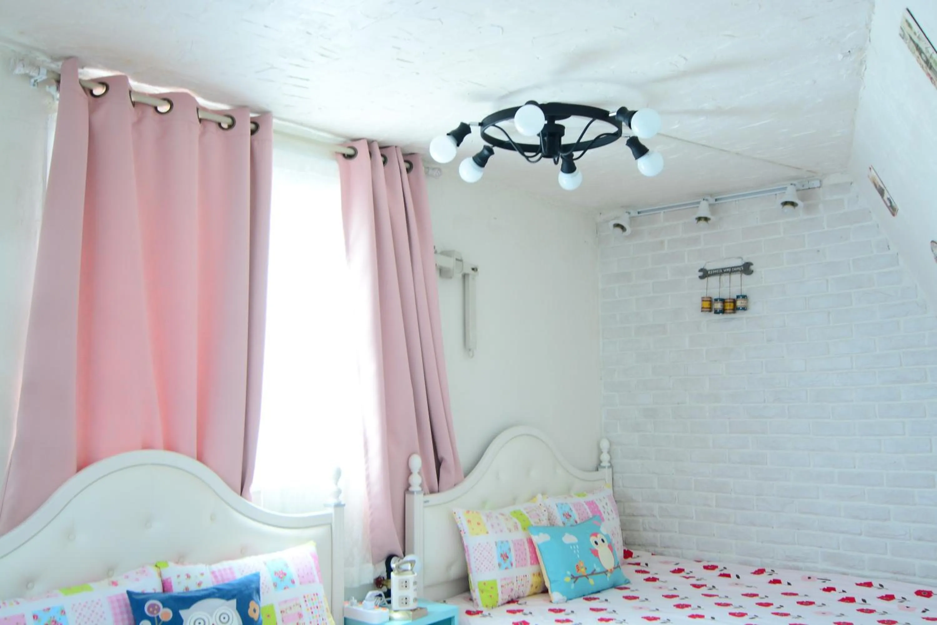 Decorative detail, Bed in Residence Unicorn