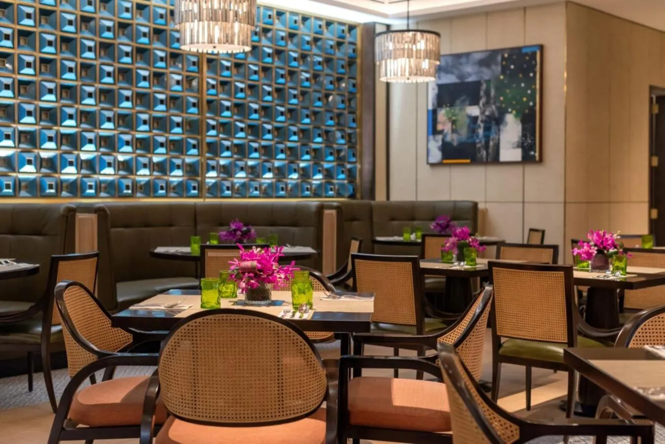 Restaurant/places to eat in Solaire Resort North