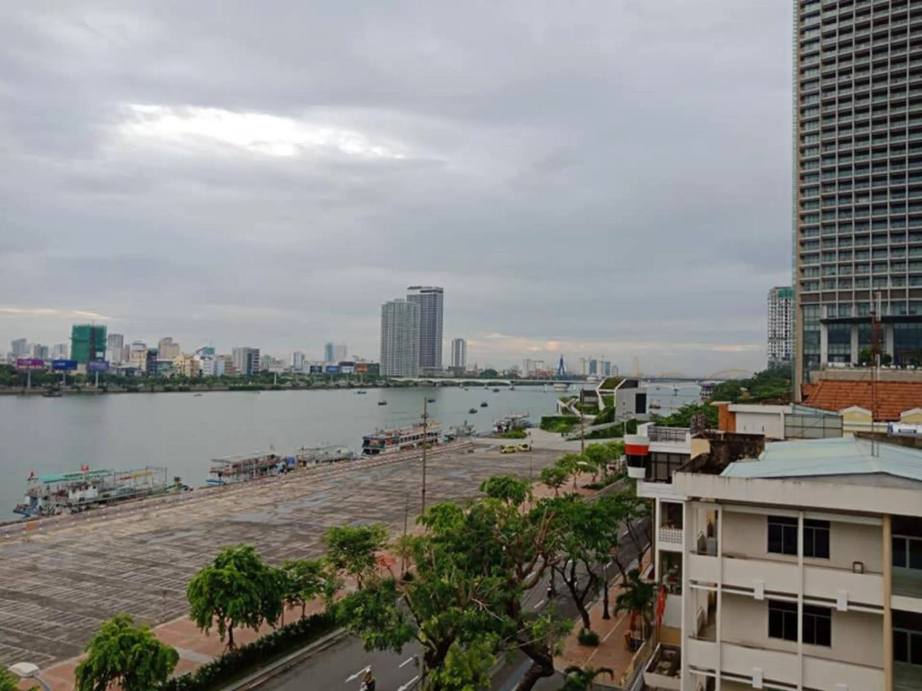 Neighbourhood in KaKa Hotel Han River