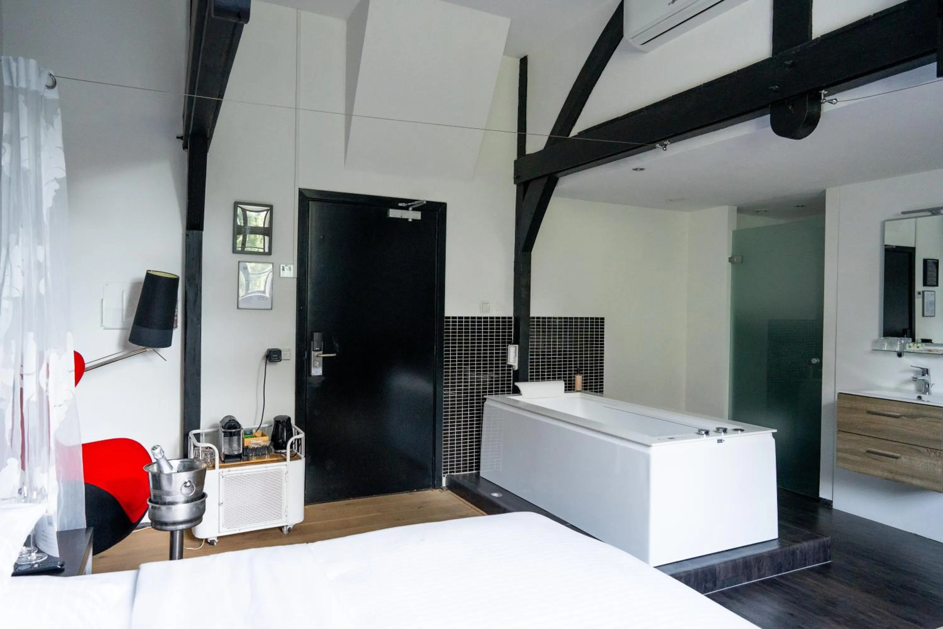 Bedroom, Bed in Hotel Villa Ruimzicht