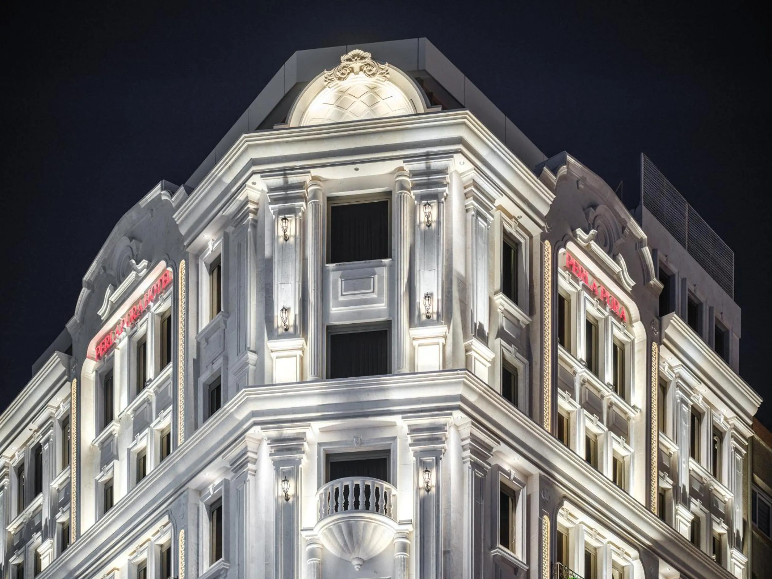 Property building in Perla Pura