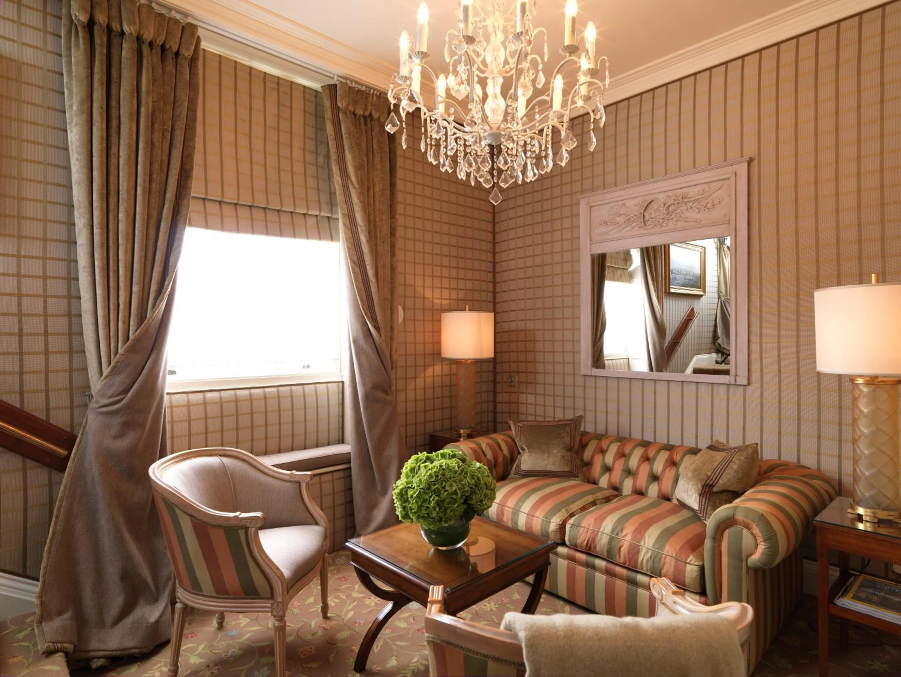 Photo of the whole room in The Montague On The Gardens