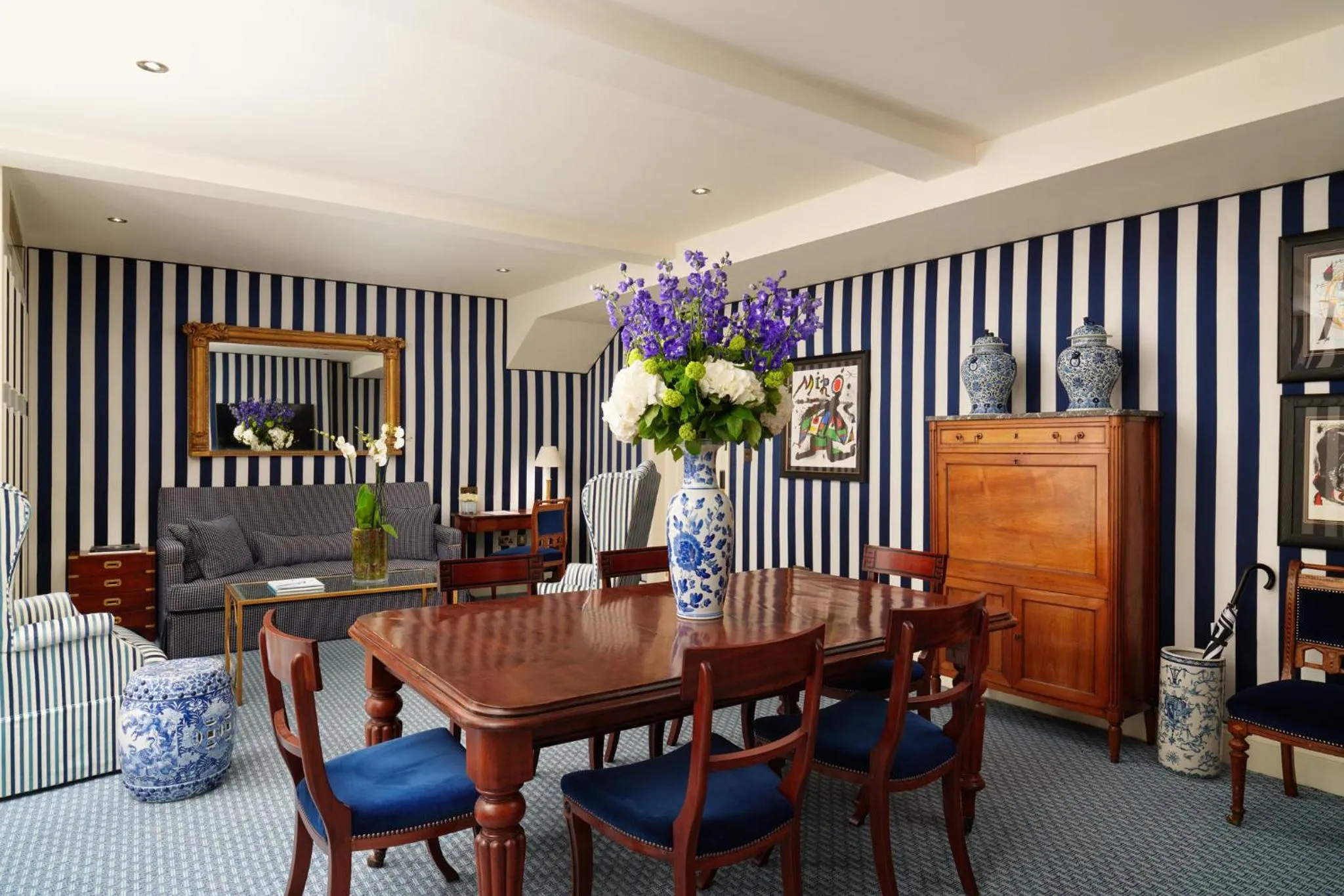 Photo of the whole room in The Montague On The Gardens