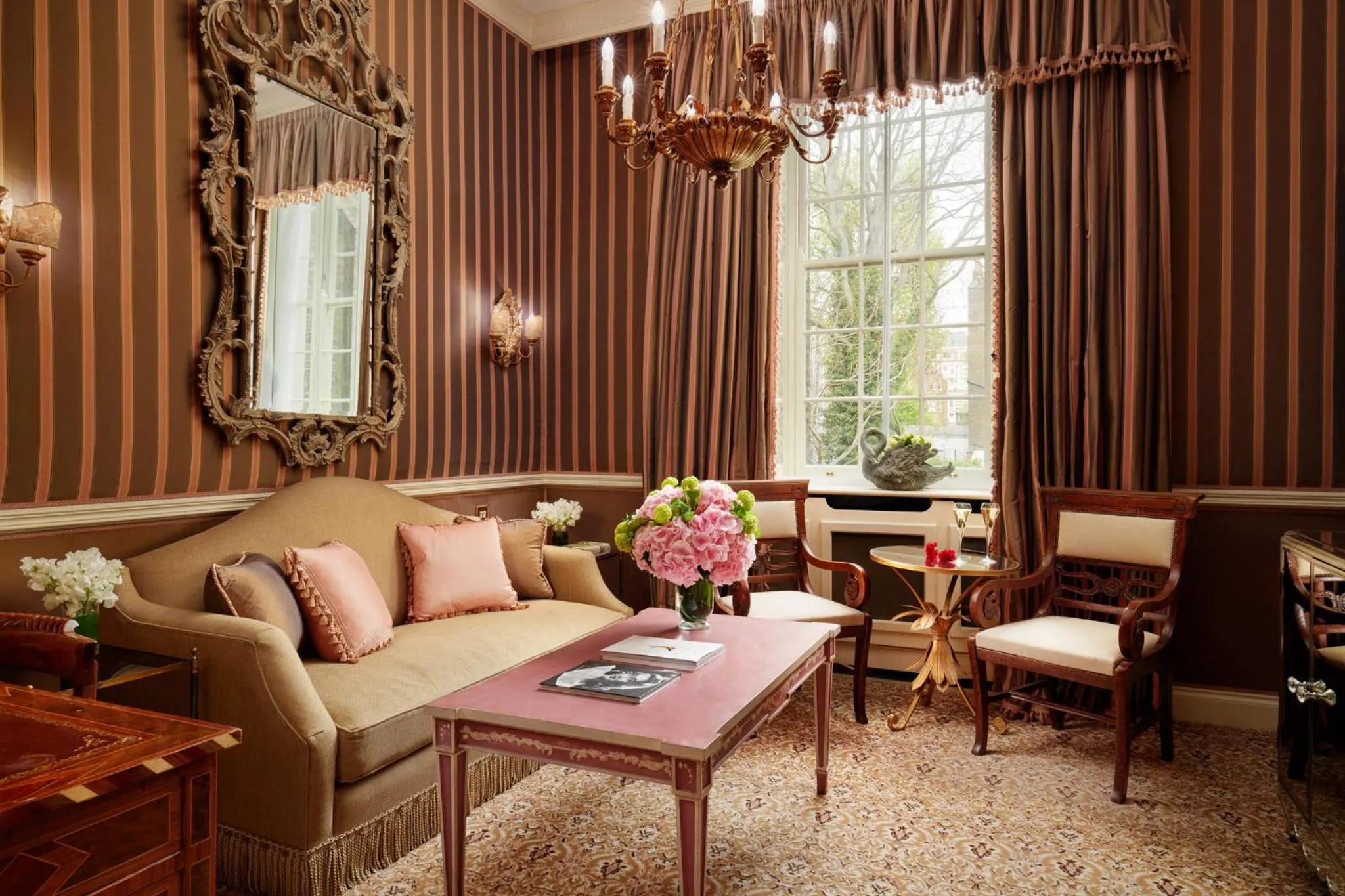 Photo of the whole room in The Montague On The Gardens