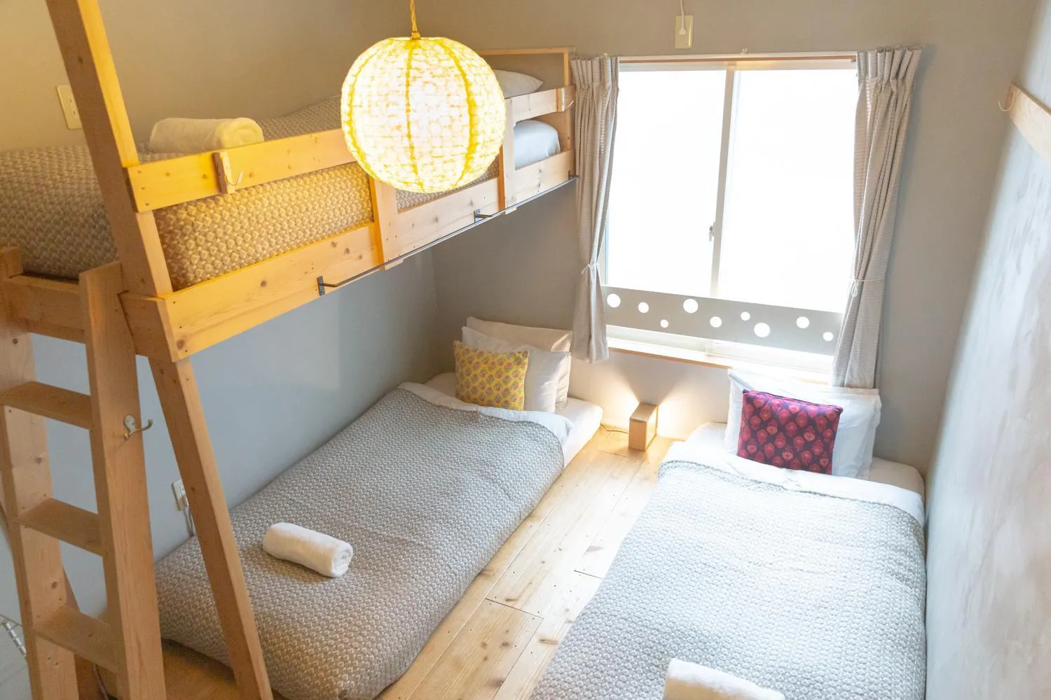 Photo of the whole room, Bed in Tokyo Hikari Guesthouse