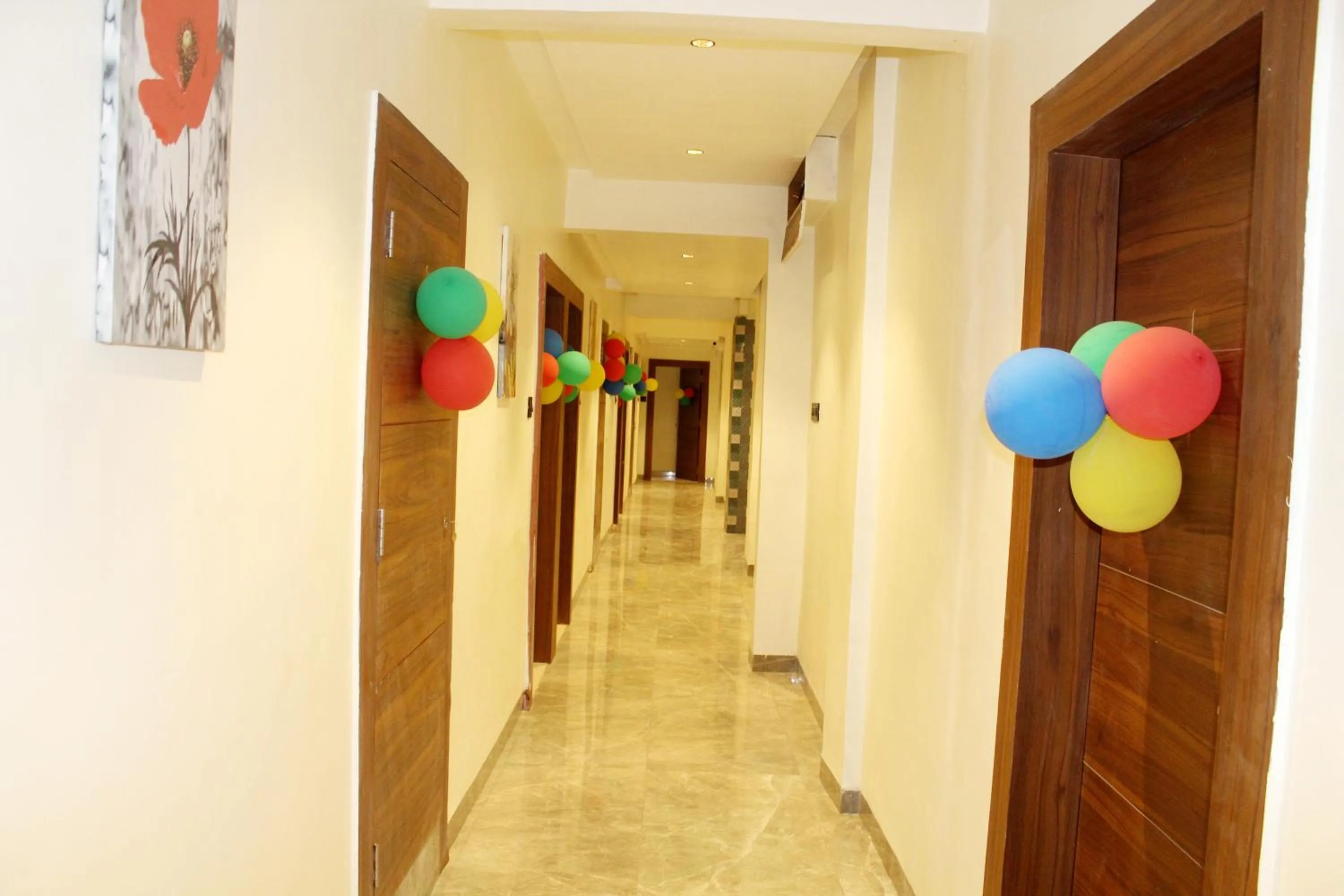 Lobby or reception in Hotel India Gate Narhe, Pune