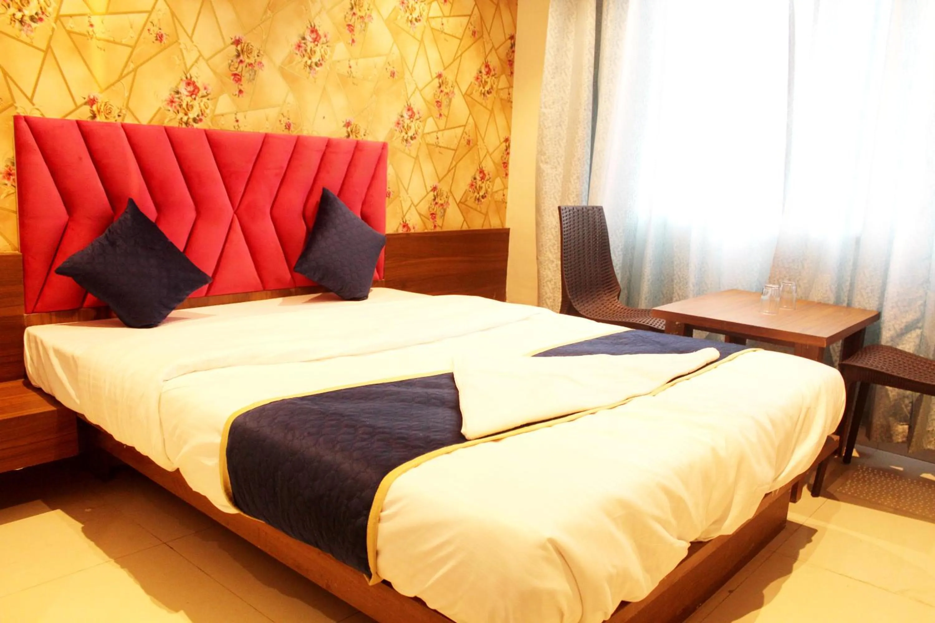Bed in Hotel India Gate Narhe, Pune
