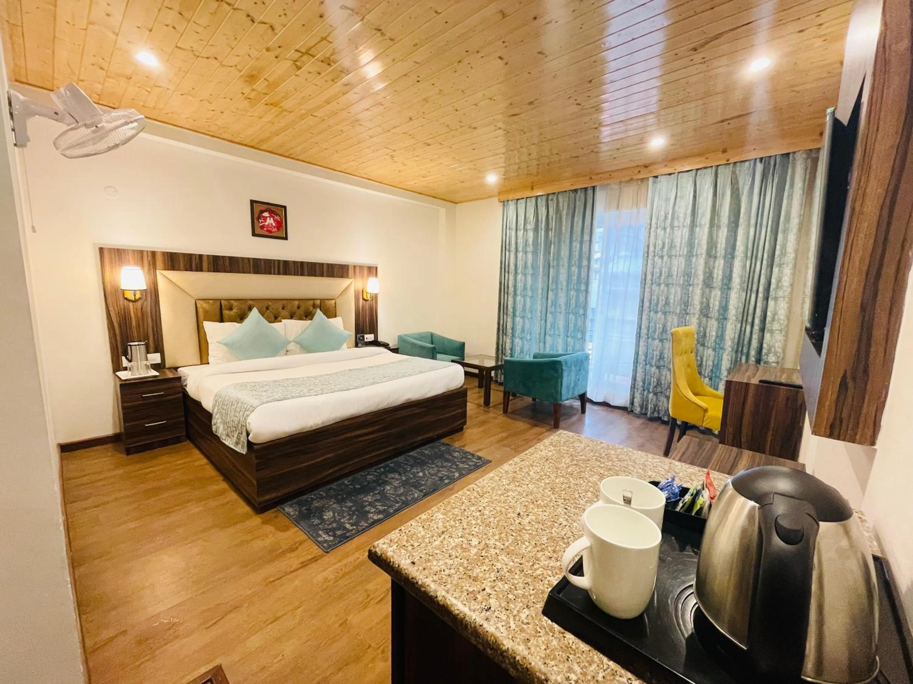 Bed in Simsa Heights Manali