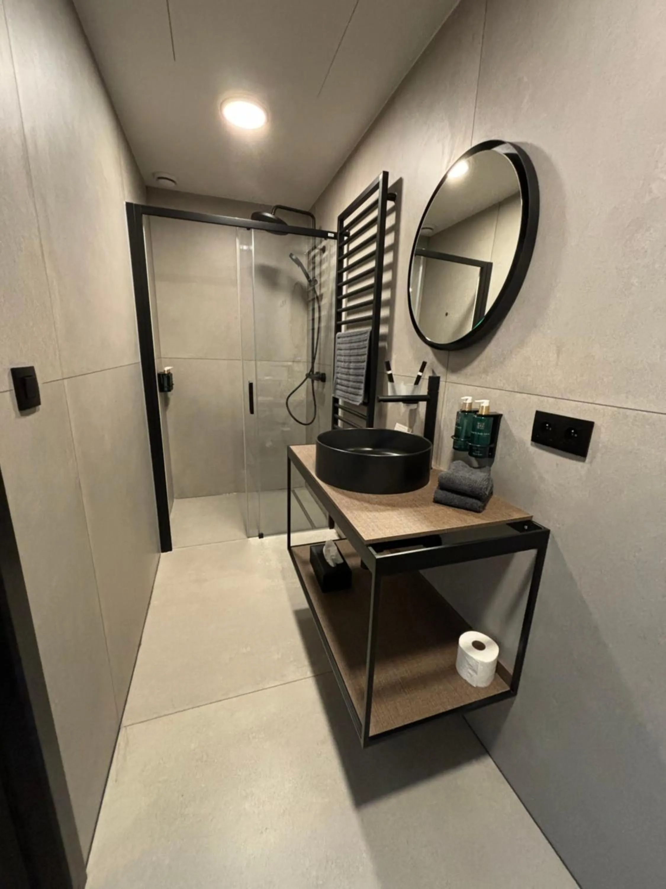 Shower in Hotel Mezza Notte