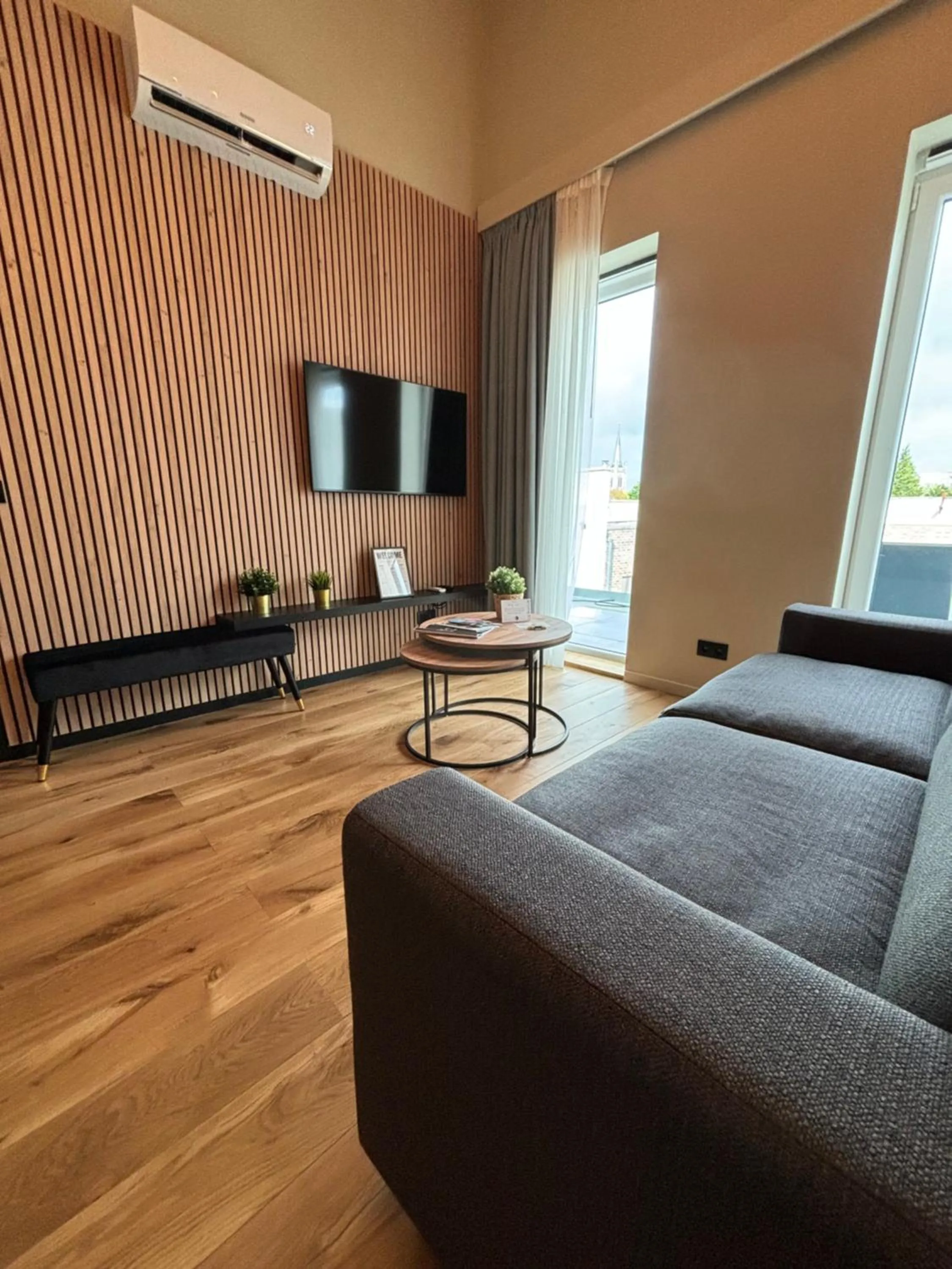 TV and multimedia in Hotel Mezza Notte