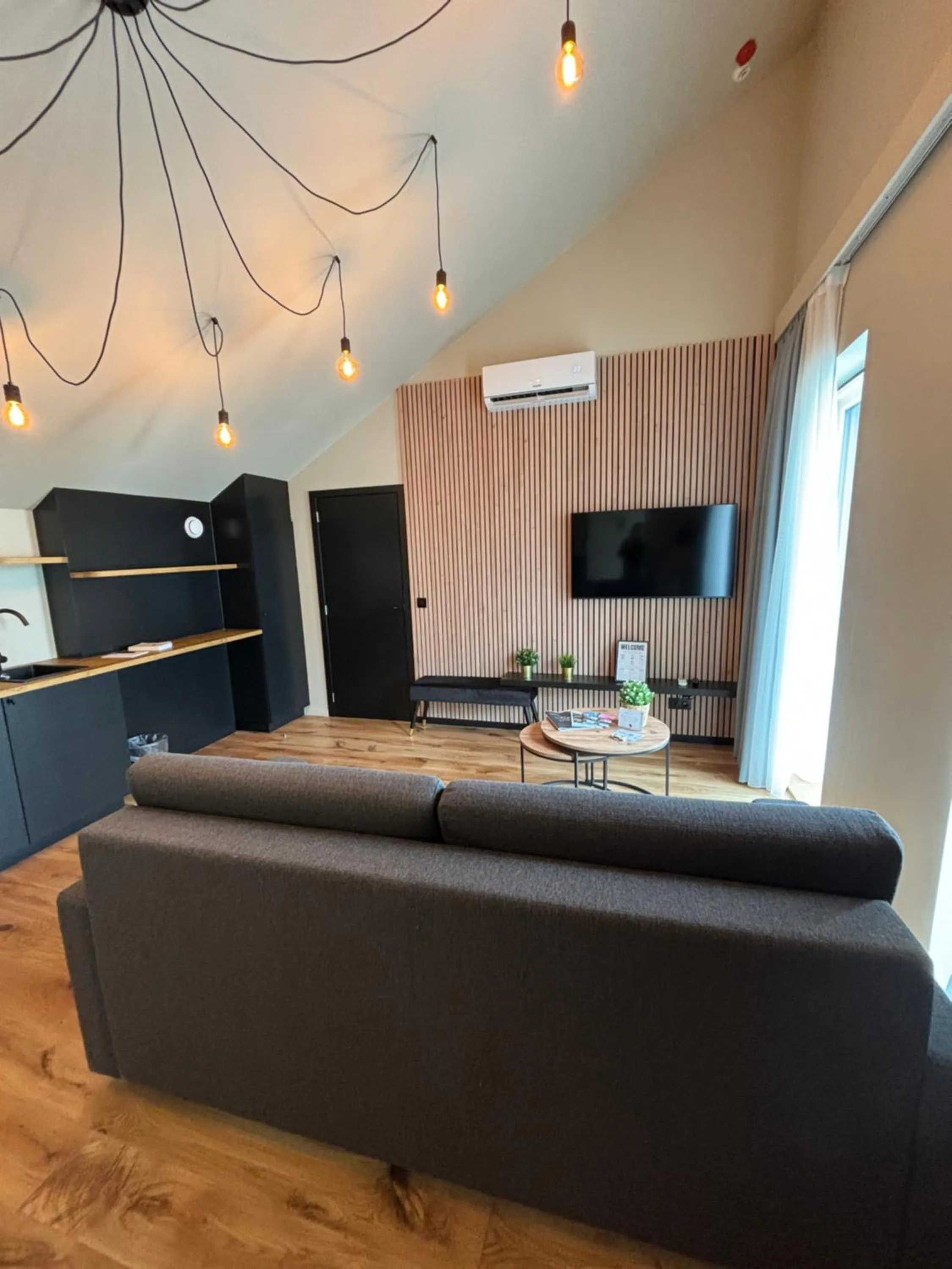 TV and multimedia in Hotel Mezza Notte