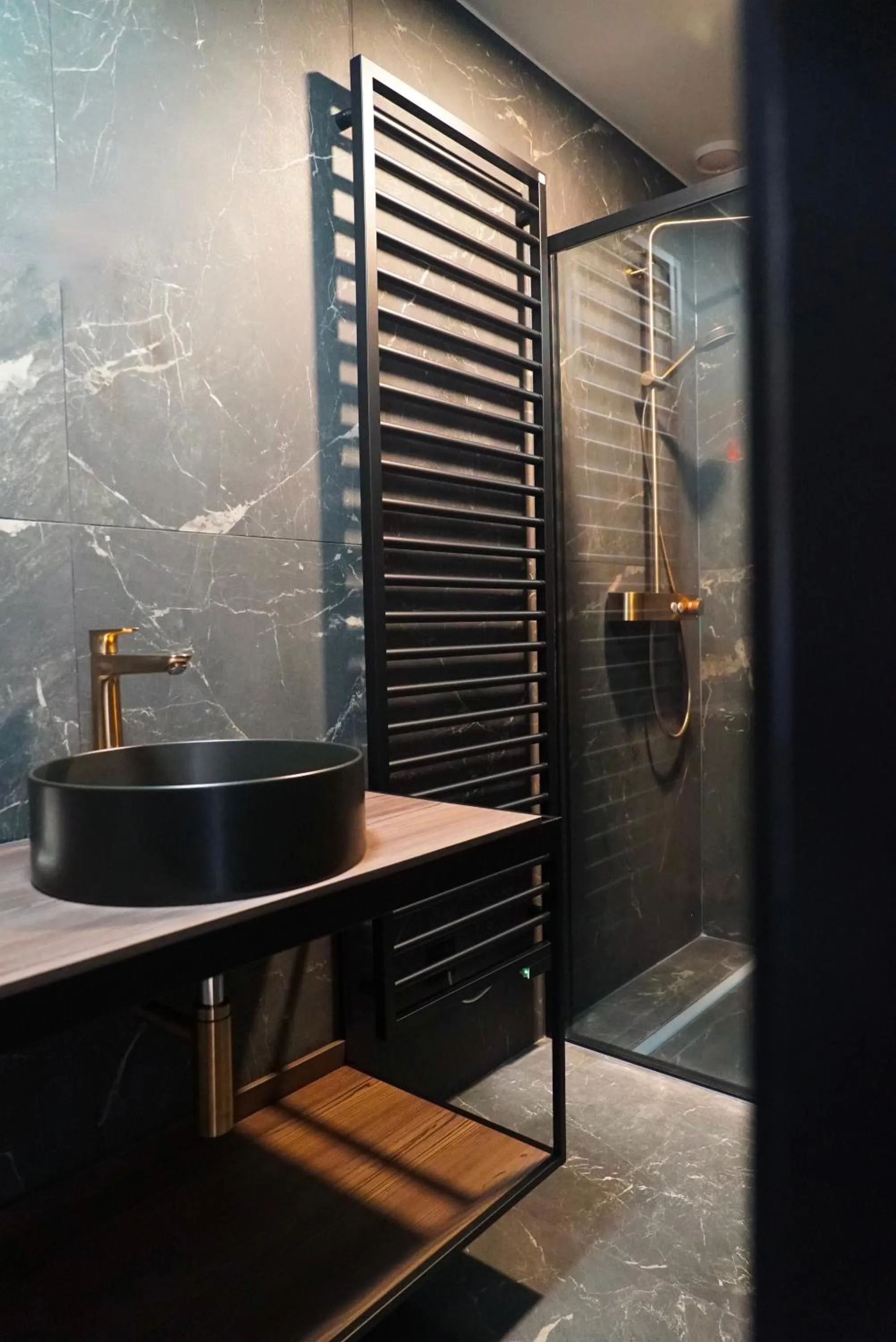 Shower in Hotel Mezza Notte