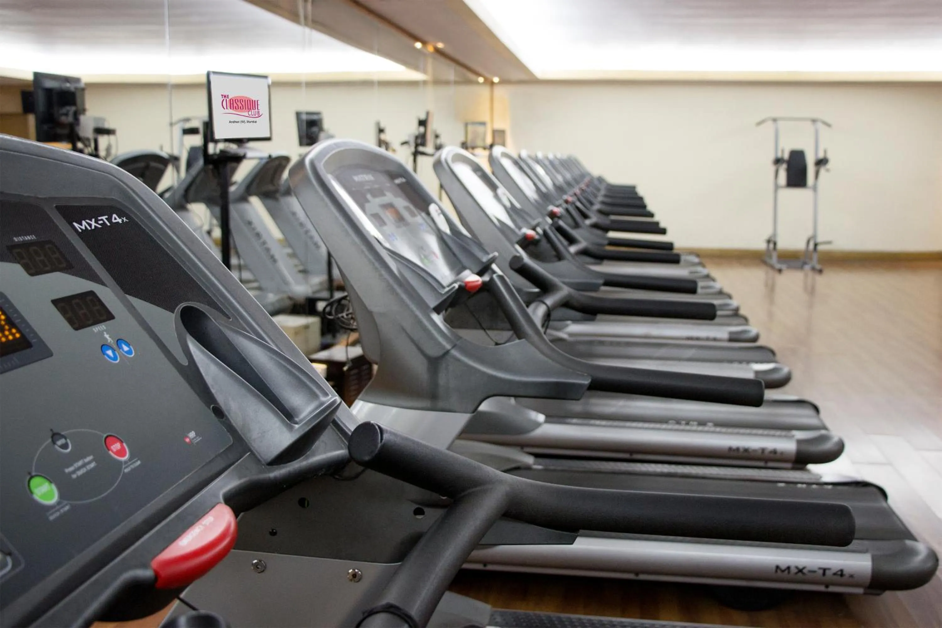 Fitness centre/facilities in The Classique Club