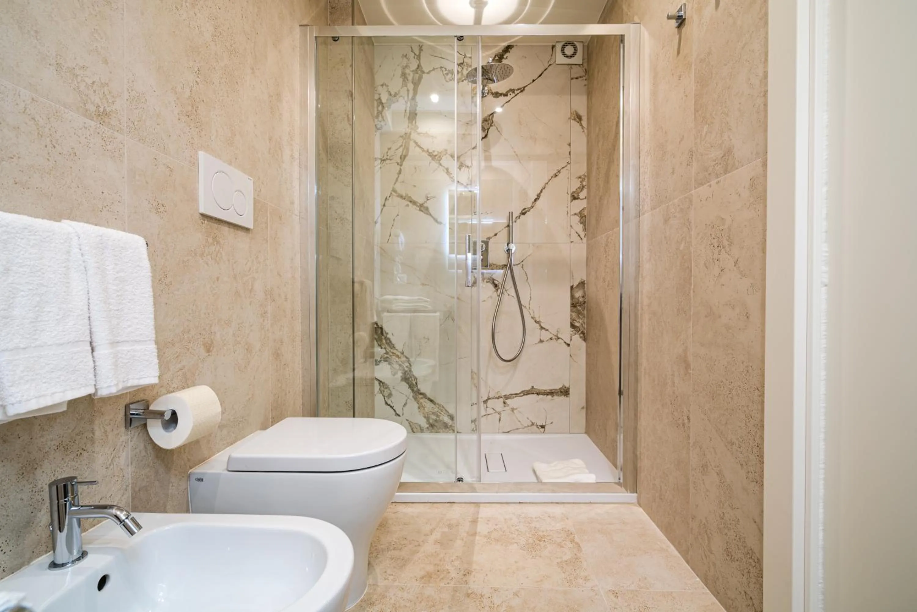 Shower in I Due Mori - Luxury Rooms