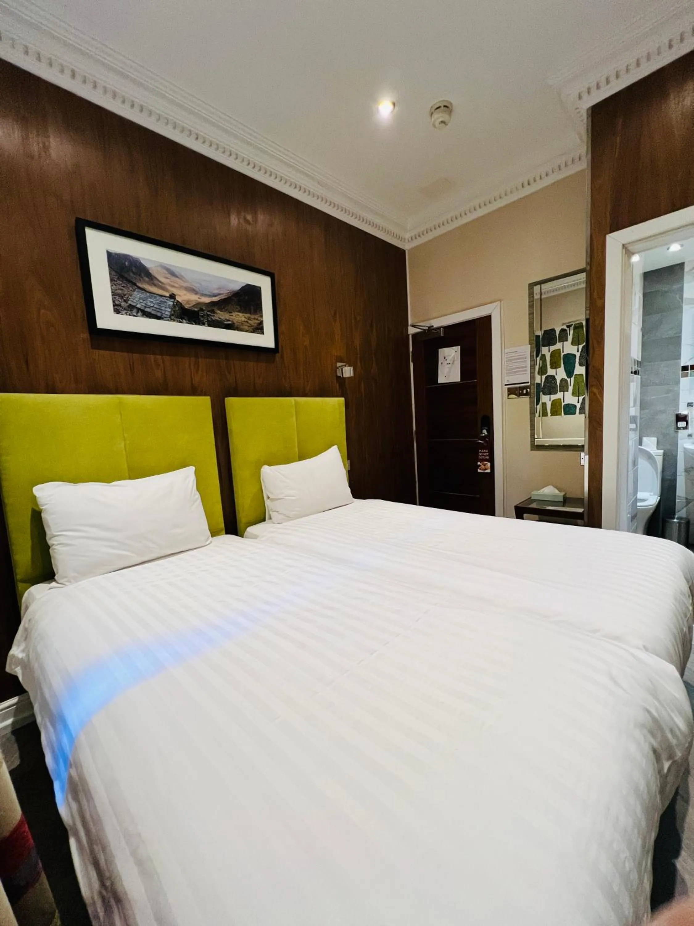 Bed in Cheshire Hotel Central London