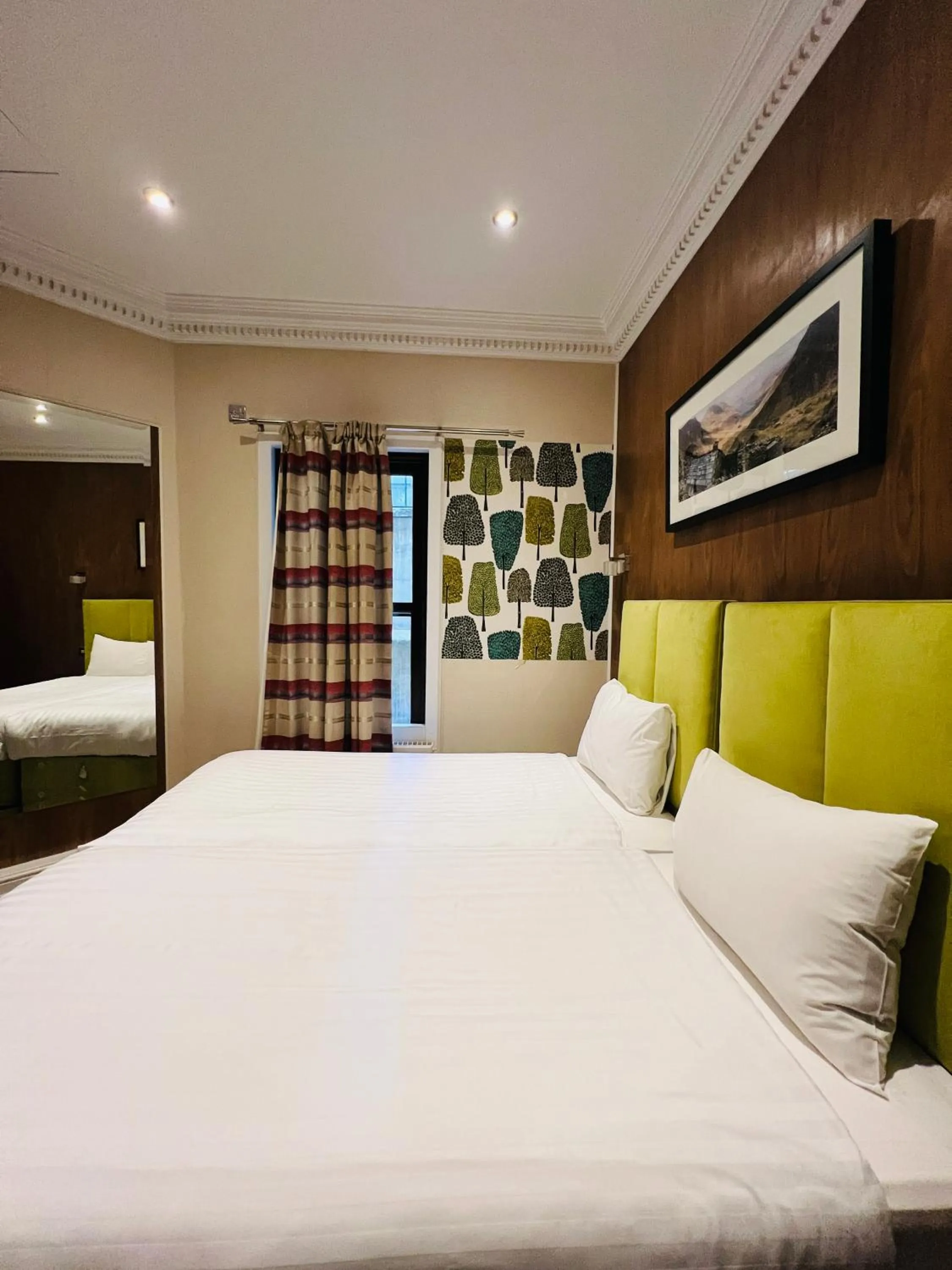 Bed in Cheshire Hotel Central London