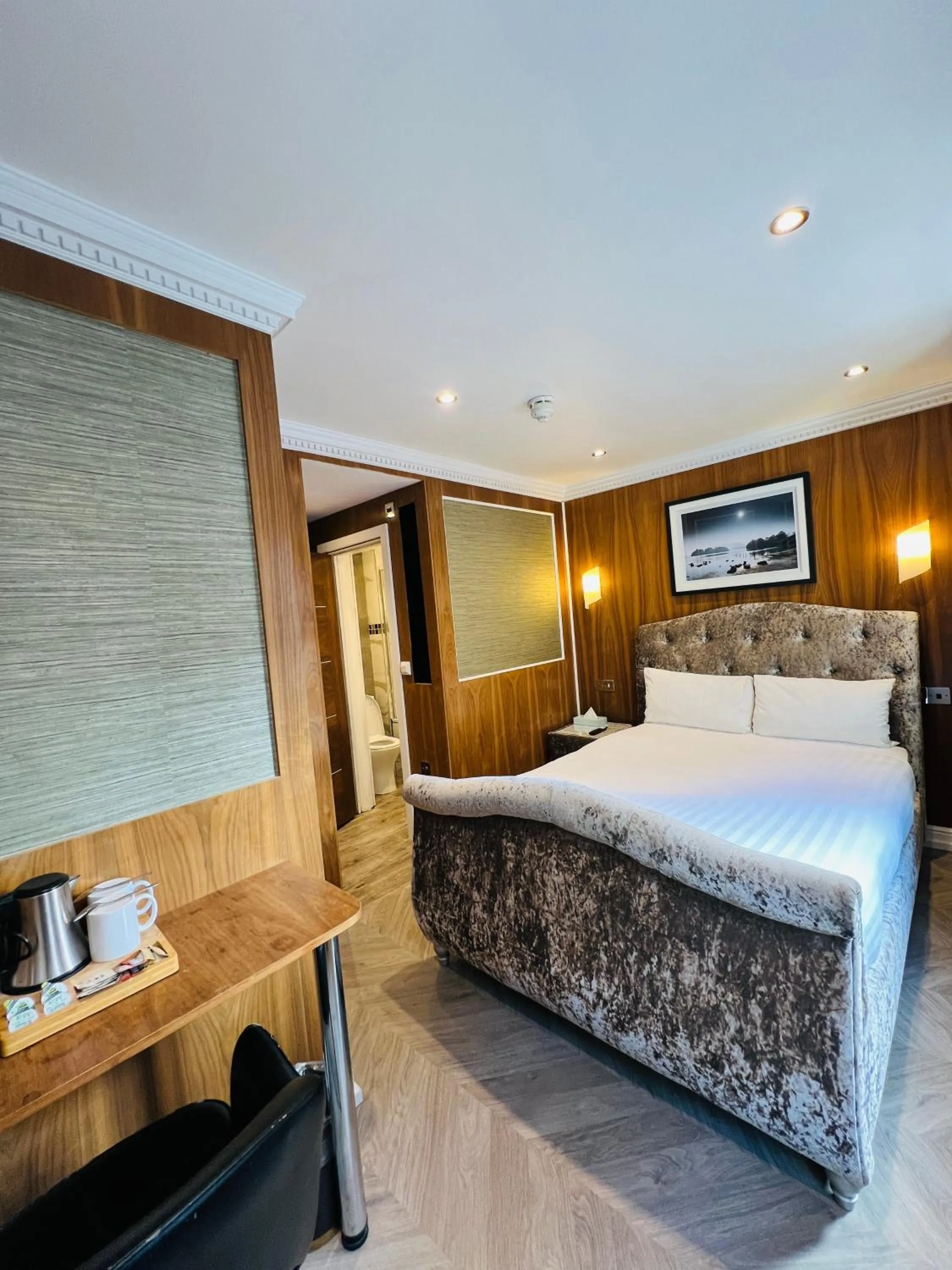 Bed in Cheshire Hotel Central London