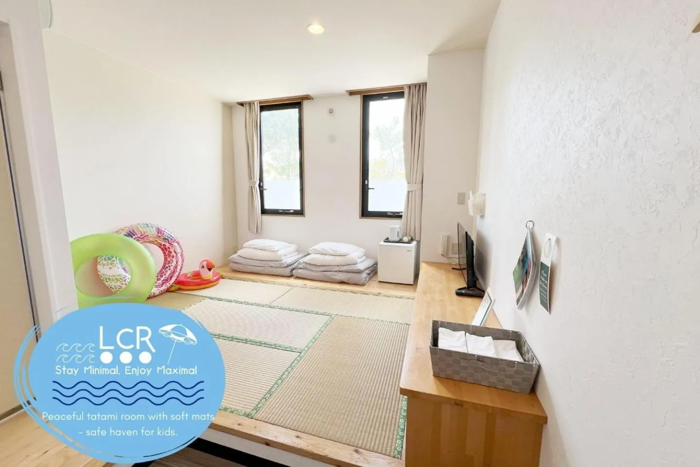 Photo of the whole room, Bed in LOW COST RESORT MANZA BEACH （旧：北海荘）