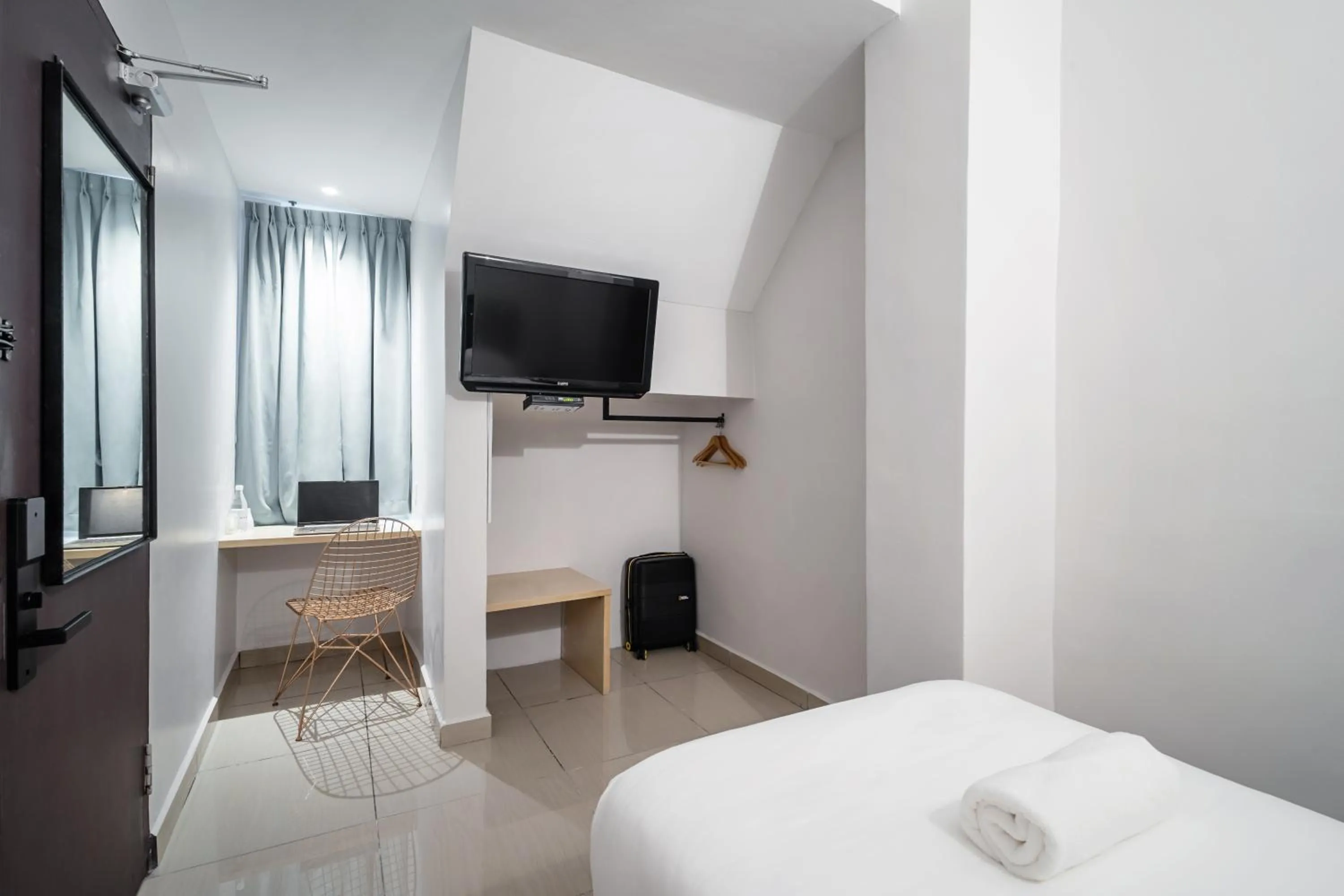 TV and multimedia, Bed in HAKO XPRESS TAMPOI