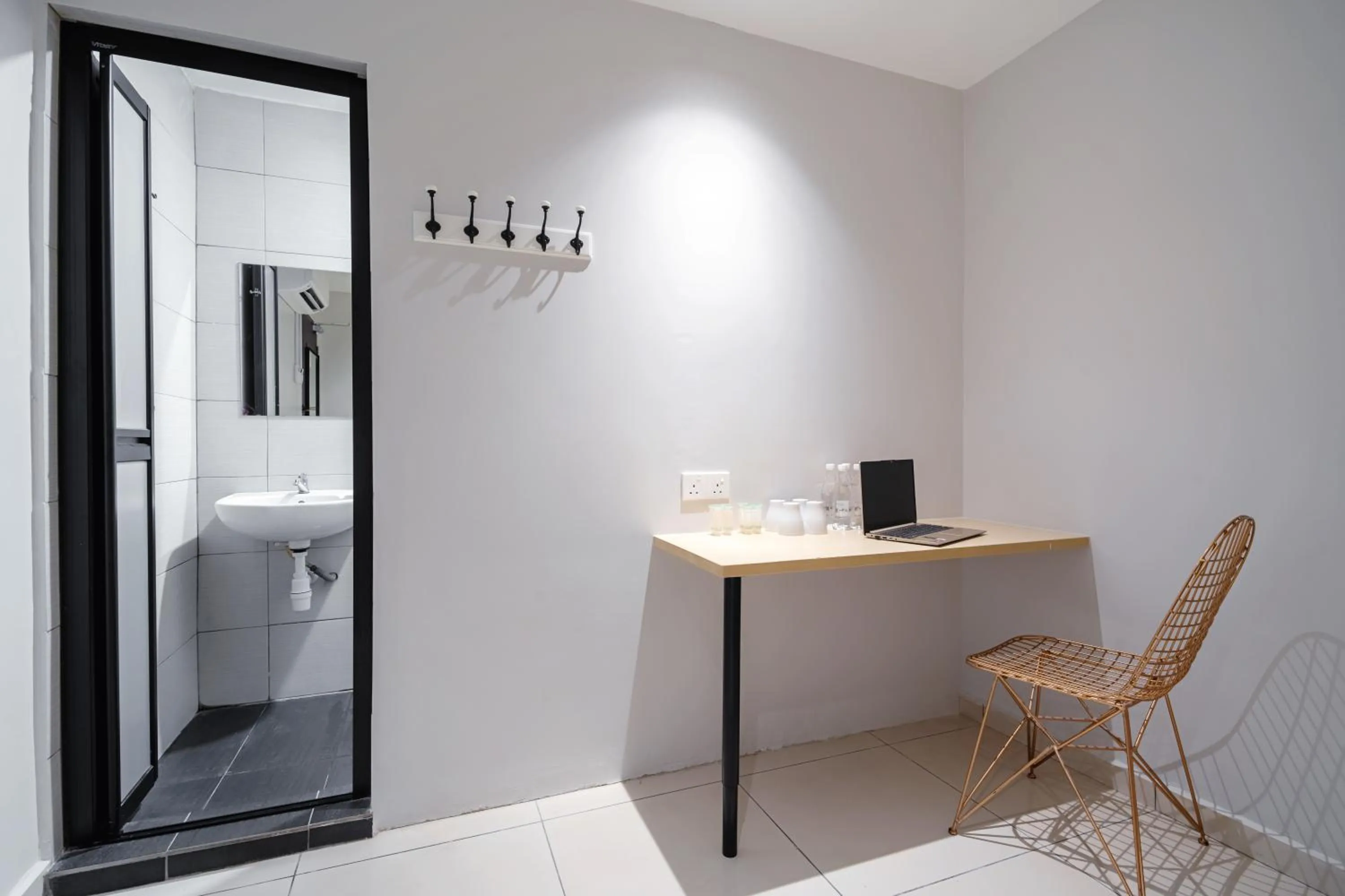 Bathroom in HAKO XPRESS TAMPOI