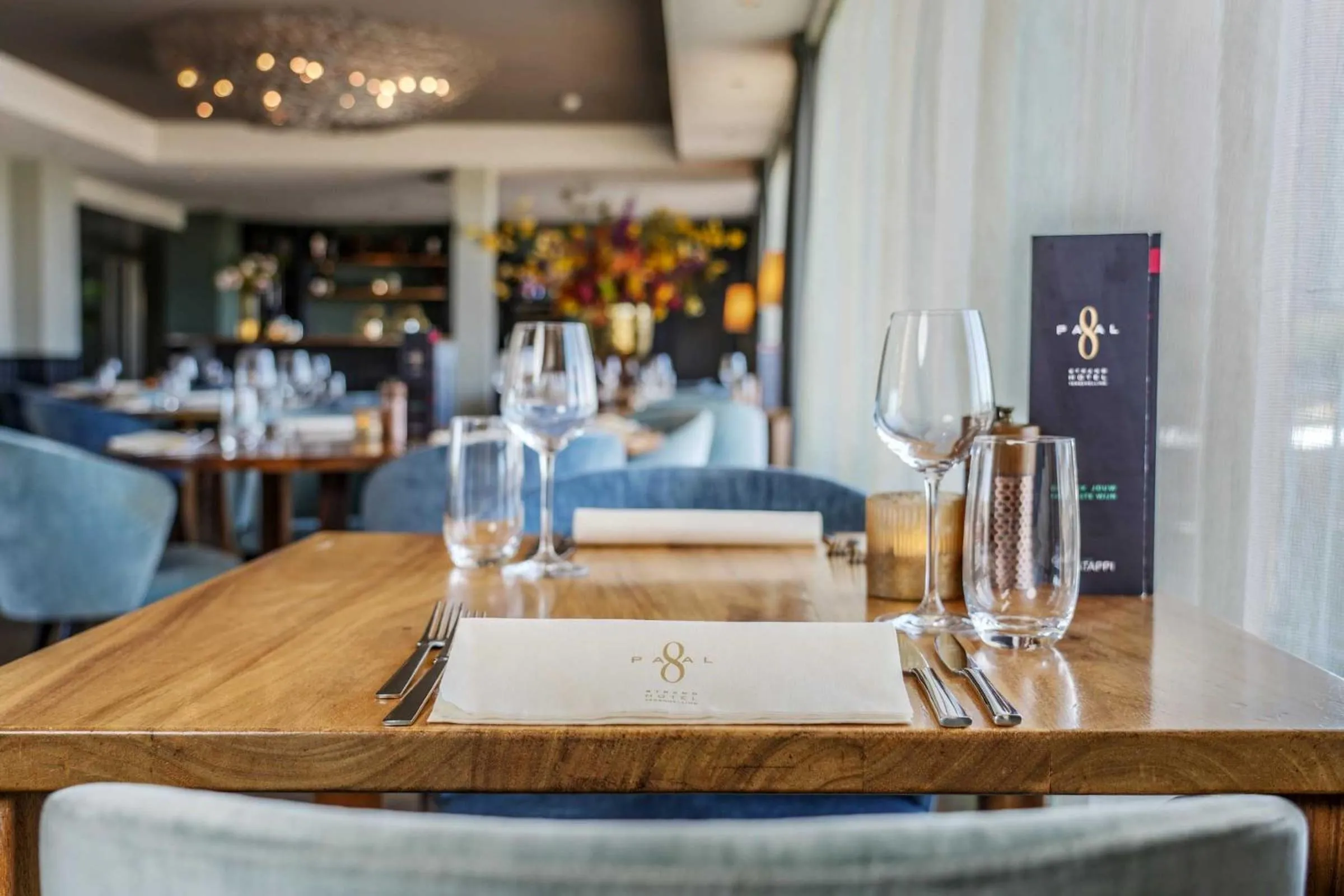 Restaurant/places to eat in Paal 8 Hotel aan Zee